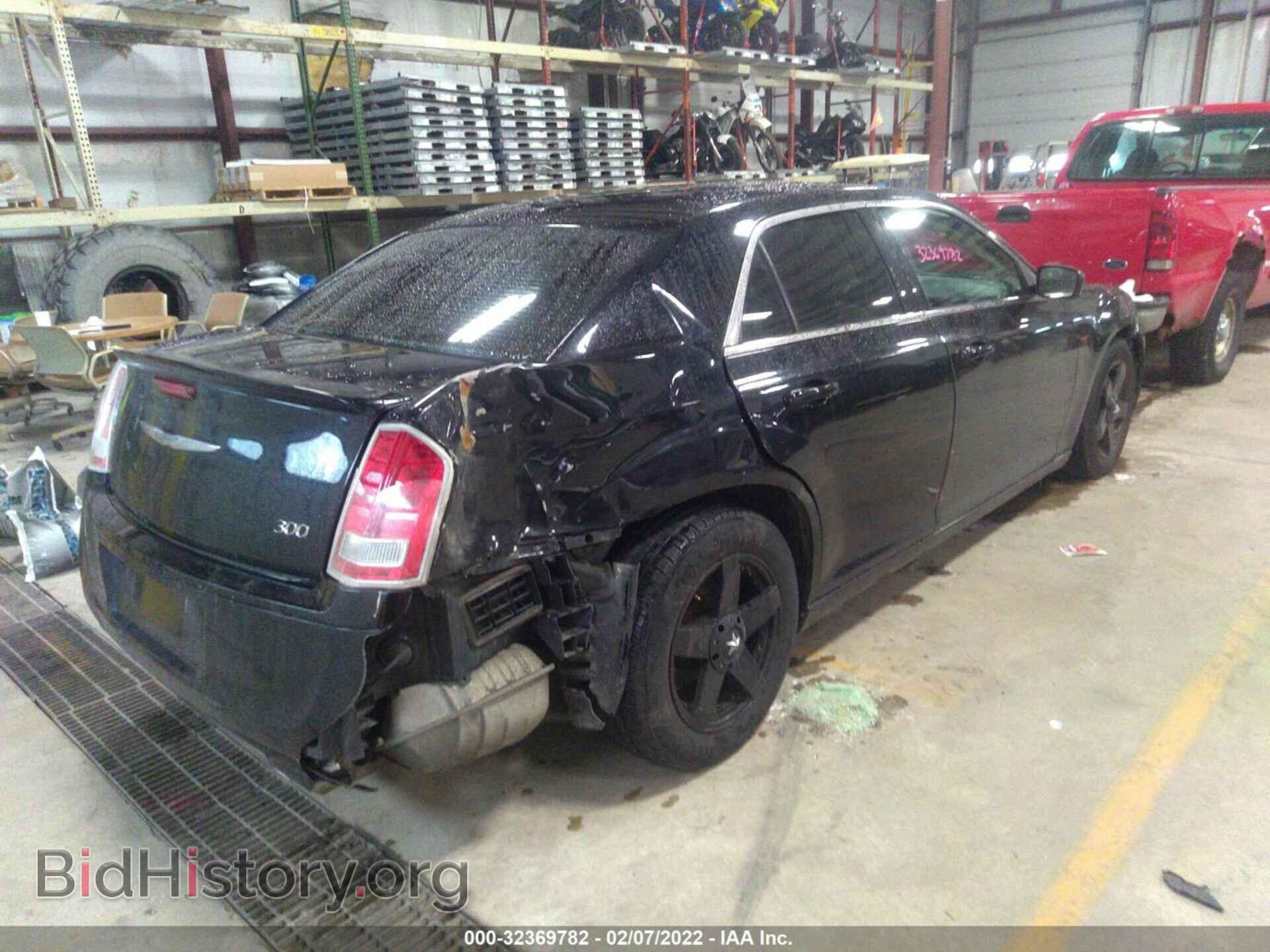 2014 CHRYSLER 300 - VIN: 2C3CCAAG5EH127713 - Фото 4