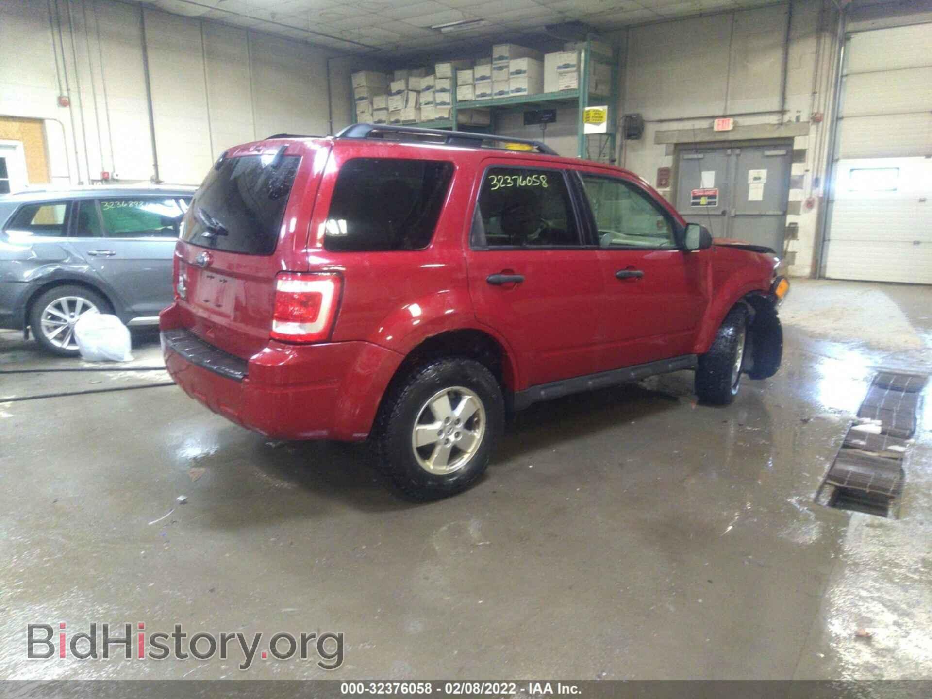 2011 FORD ESCAPE - VIN: 1FMCU0D70BKB08369 - Фото 4