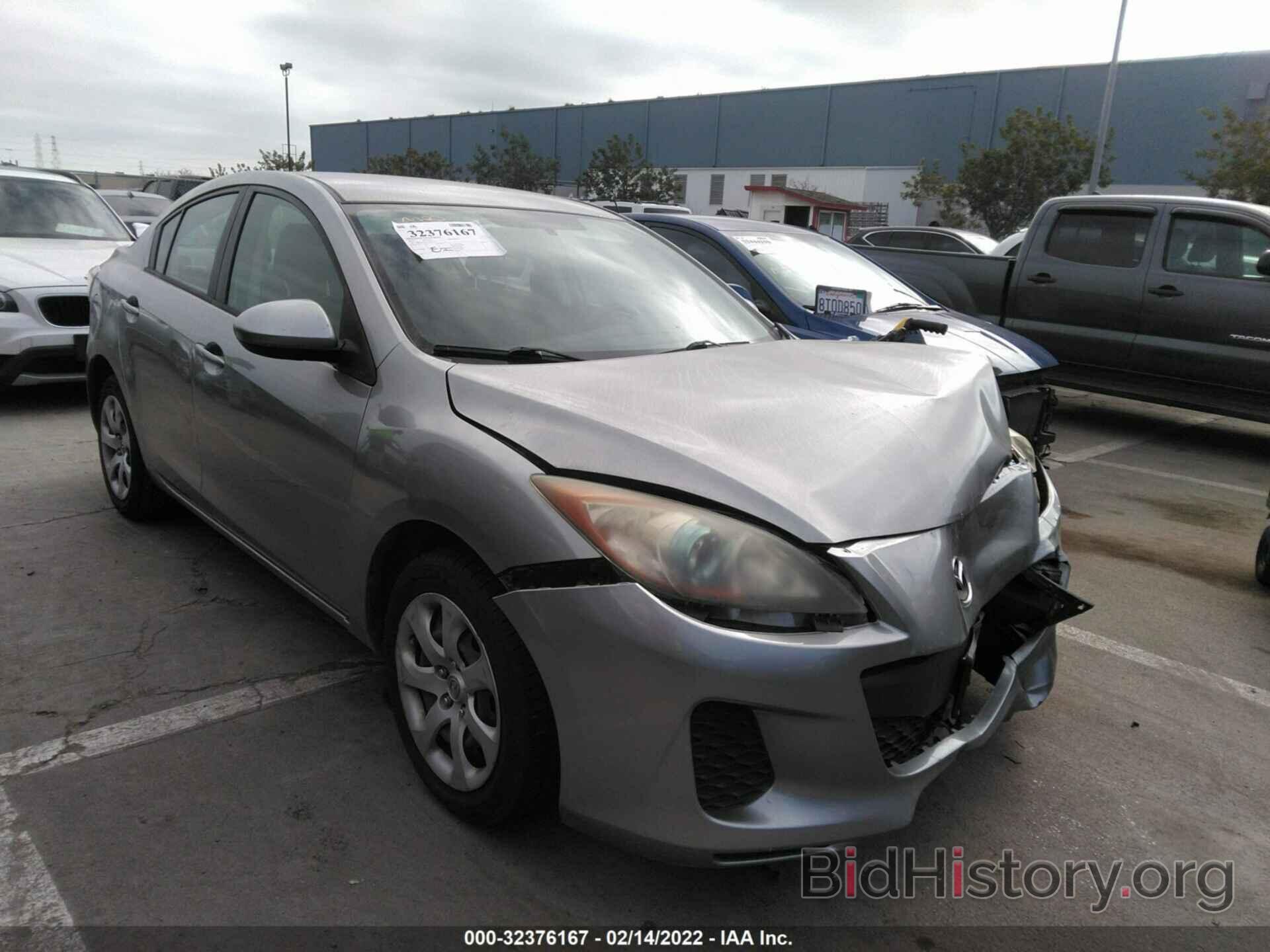 Photo JM1BL1UPXD1845273 - MAZDA MAZDA3 2013