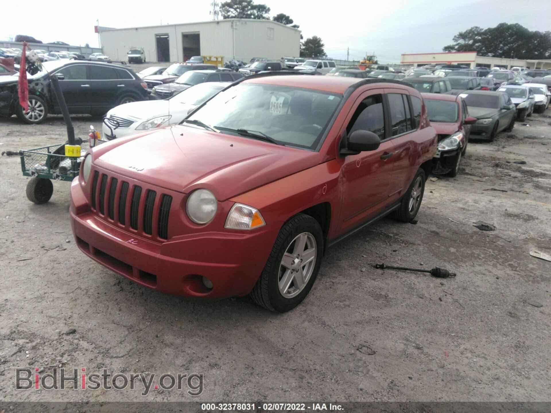 2008 JEEP COMPASS - VIN: 1J8FT47W78D632445 - Фото 2