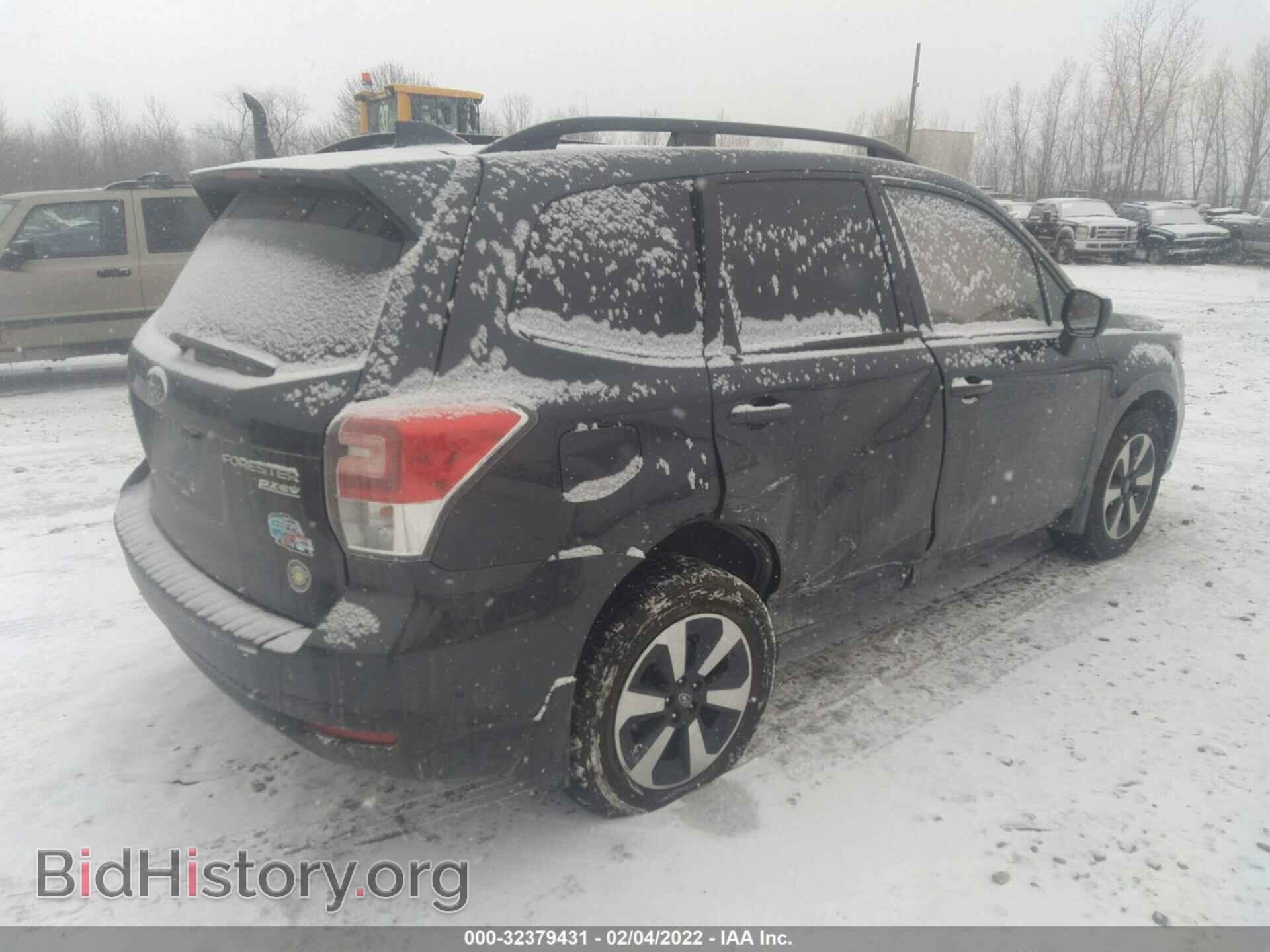 2017 SUBARU FORESTER - VIN: JF2SJAEC6HH538005 - Фото 4