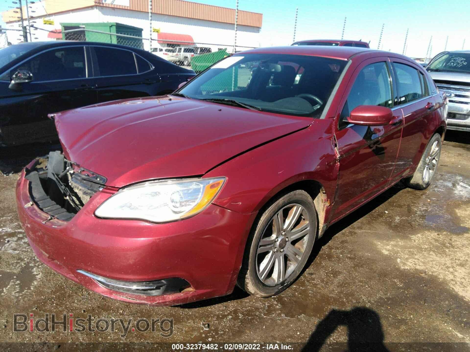 2013 CHRYSLER 200 - VIN: 1C3CCBBB4DN513098 - Photo 2