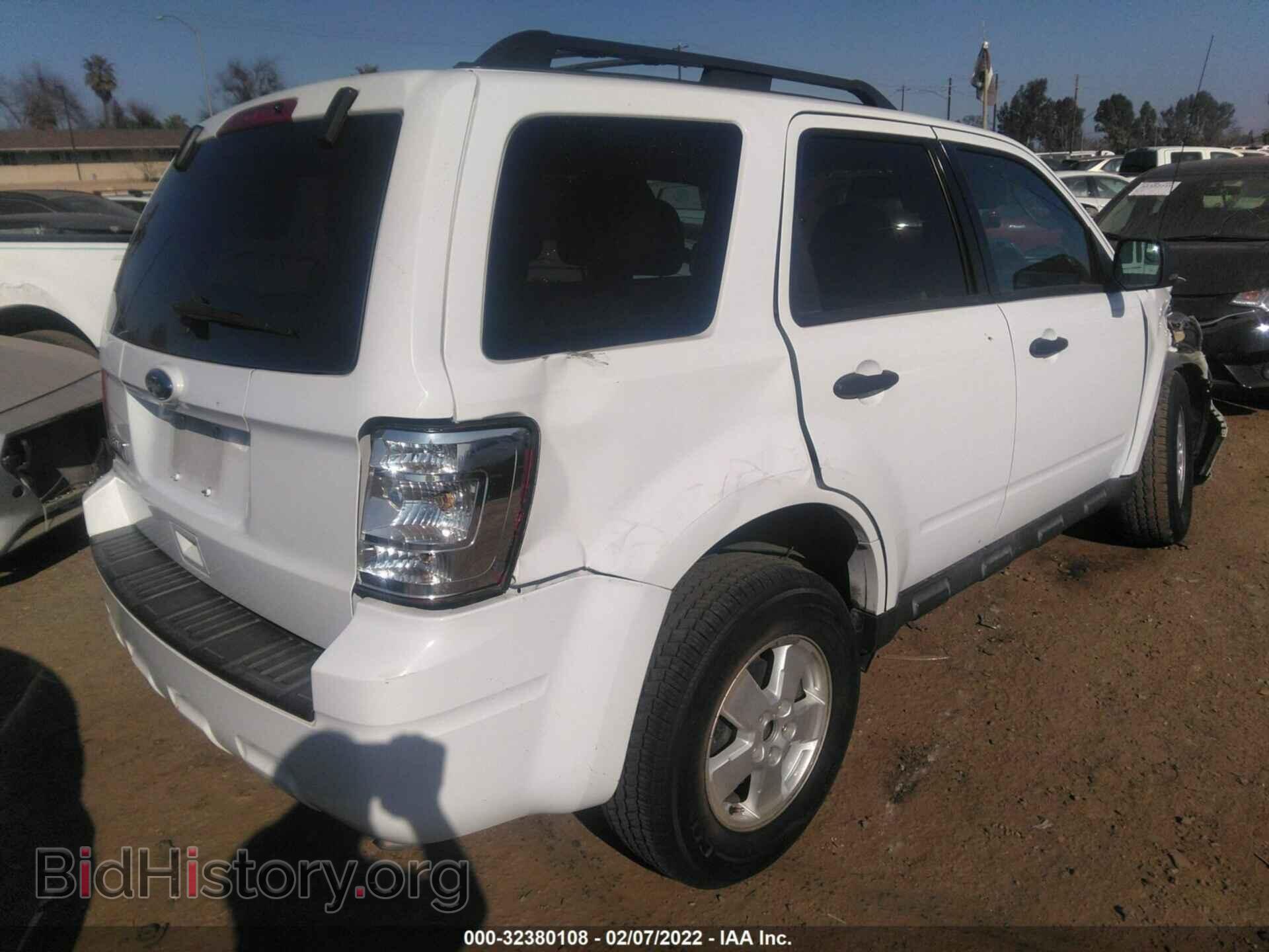2010 FORD ESCAPE - VIN: 1FMCU0D71AKB66778 - Фото 3