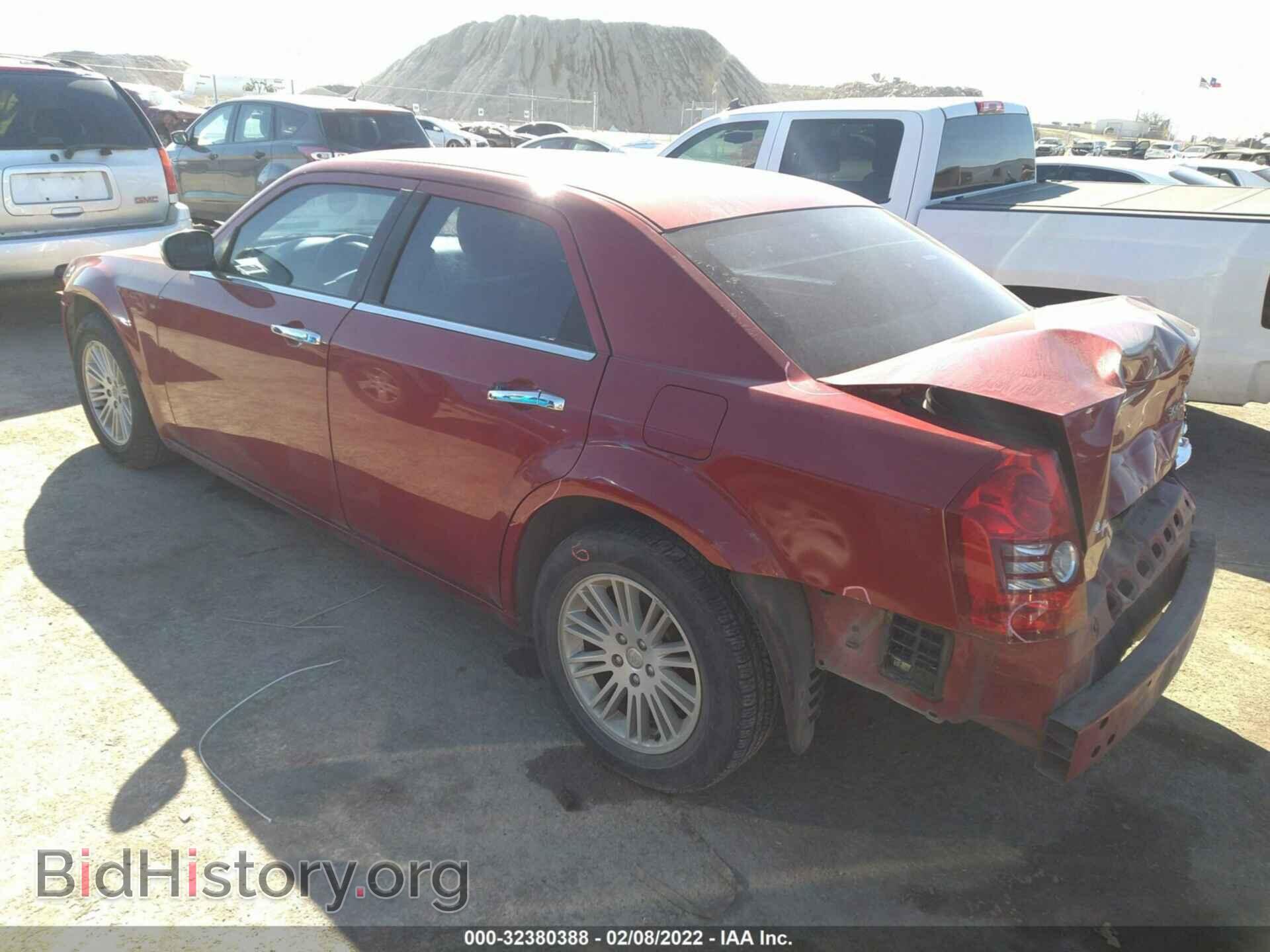 2010 CHRYSLER 300 - VIN: 2C3CA4CD5AH114982 - Фото 3