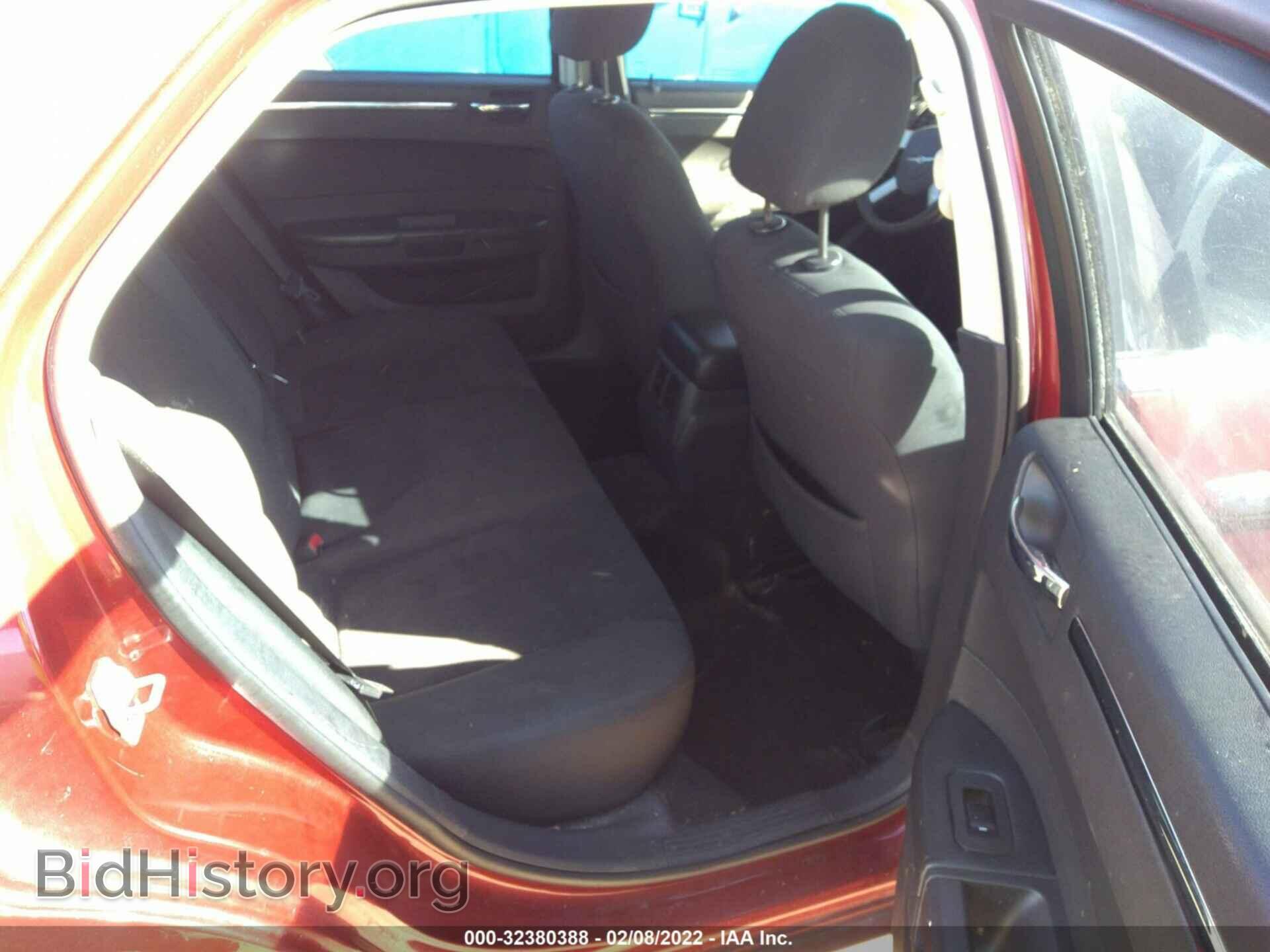2010 CHRYSLER 300 - VIN: 2C3CA4CD5AH114982 - Фото 8