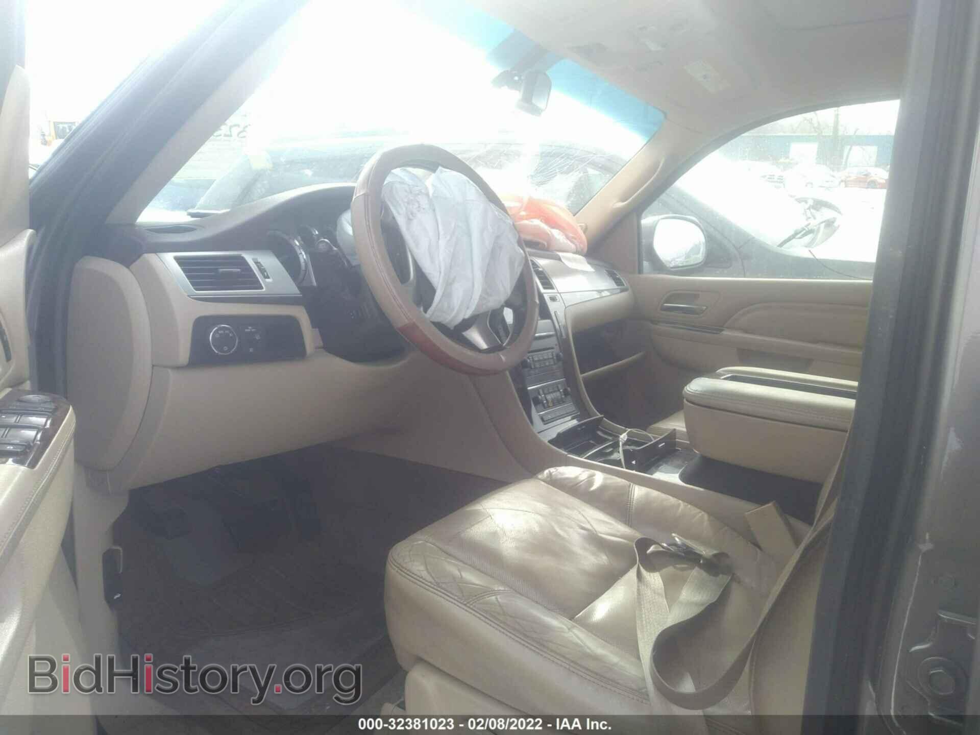 2011 CADILLAC ESCALADE - VIN: 1GYS4AEF4BR228916 - Фото 5