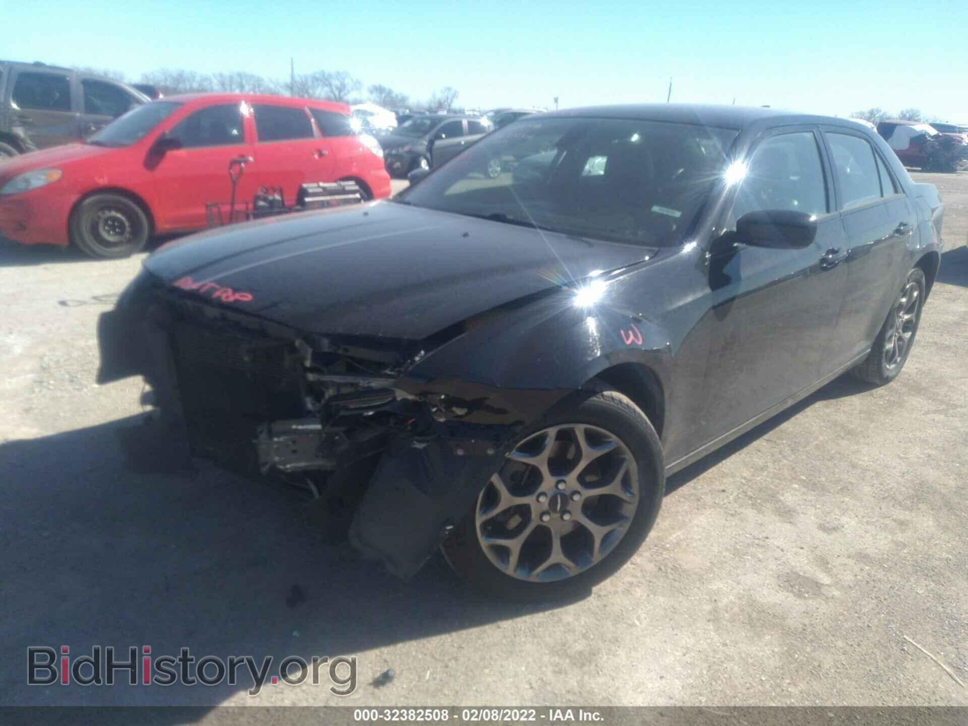 2016 CHRYSLER 300 - VIN: 2C3CCAGG0GH182967 - Фото 2