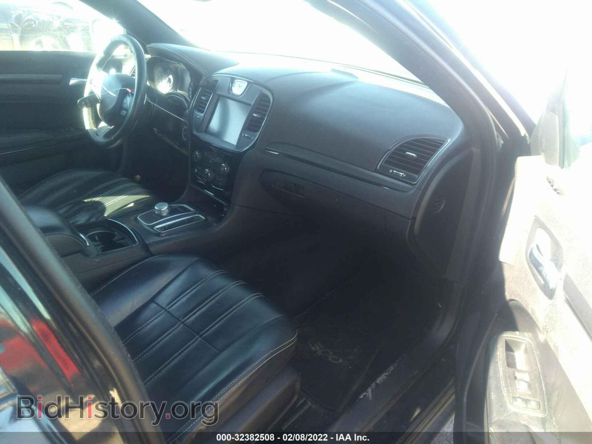 2016 CHRYSLER 300 - VIN: 2C3CCAGG0GH182967 - Фото 5