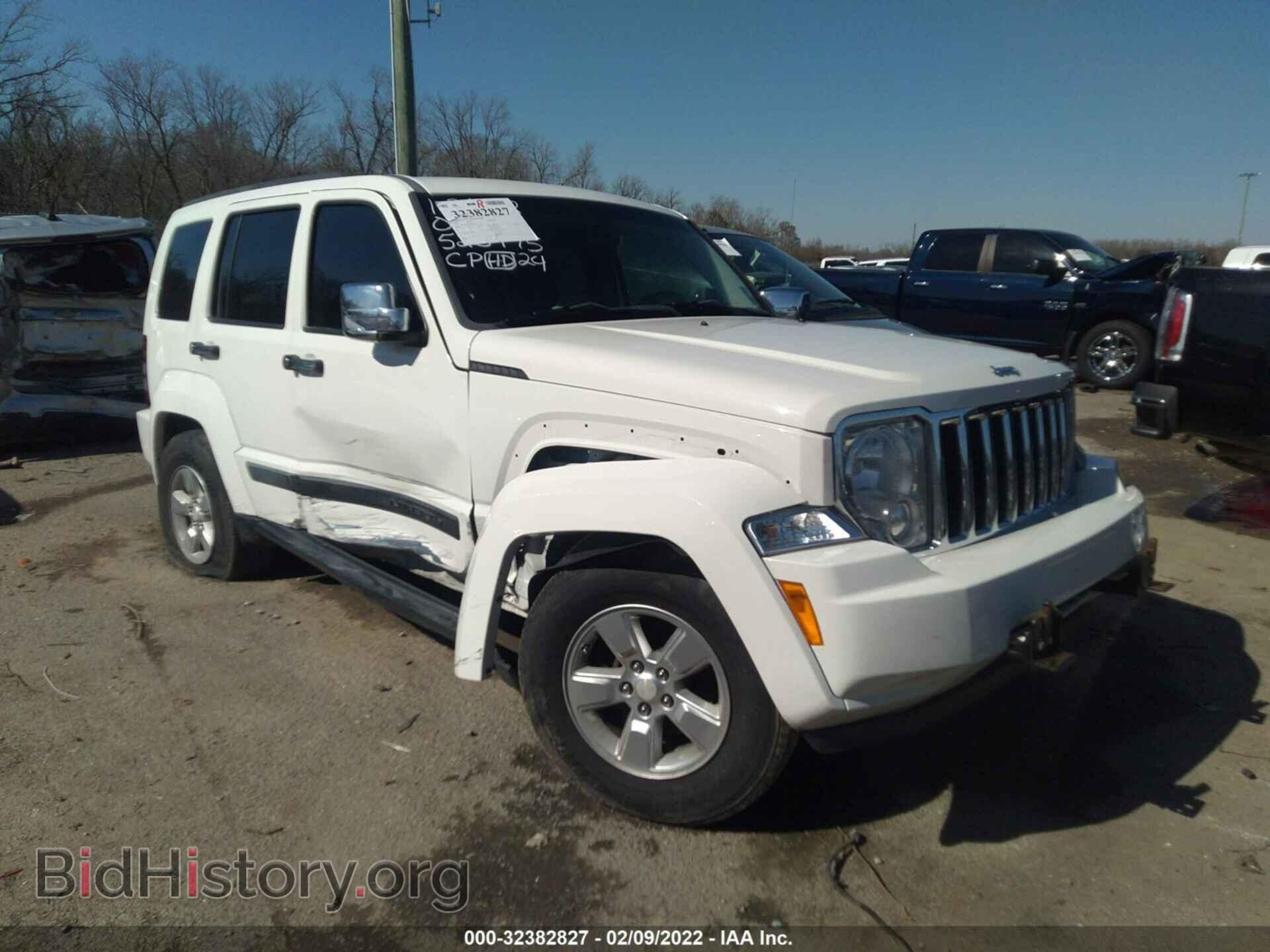 Photo 1J8GN28K99W520475 - JEEP LIBERTY 2009