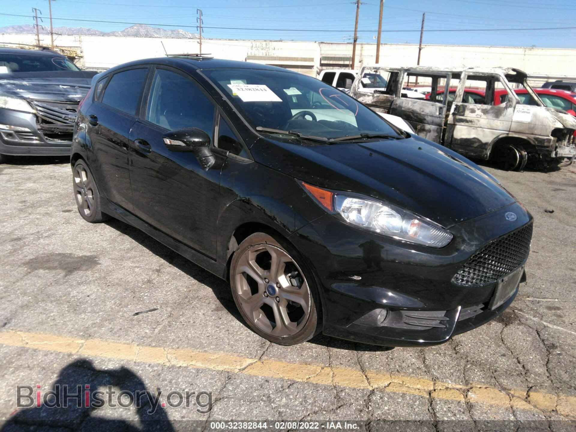 Photo 3FADP4GX7JM132572 - FORD FIESTA 2018