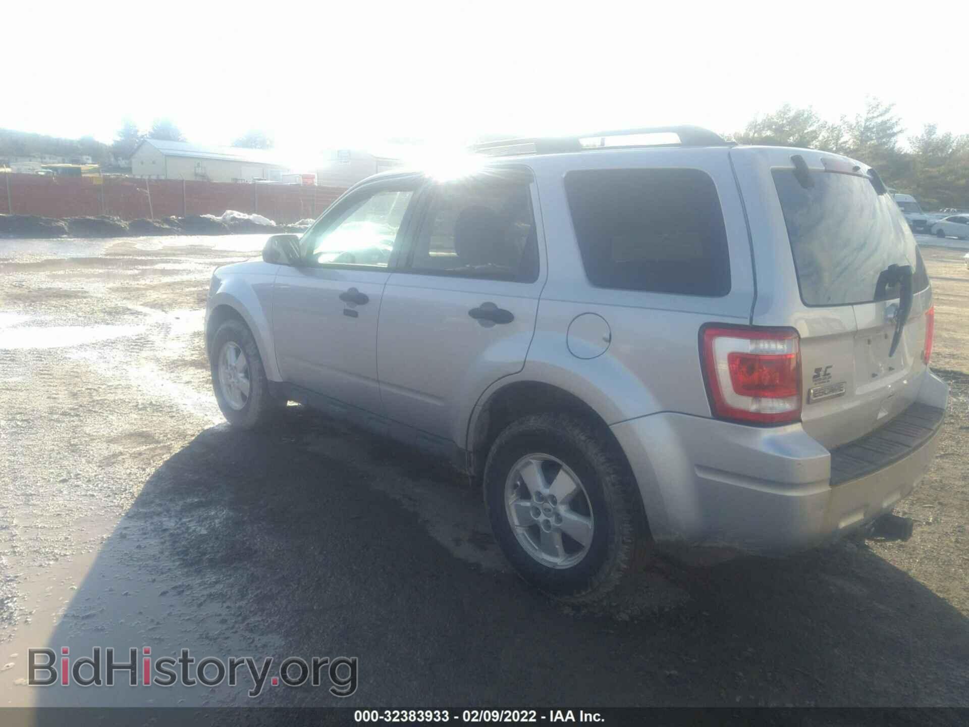 2010 FORD ESCAPE - VIN: 1FMCU9DGXAKD38522 - Фото 3