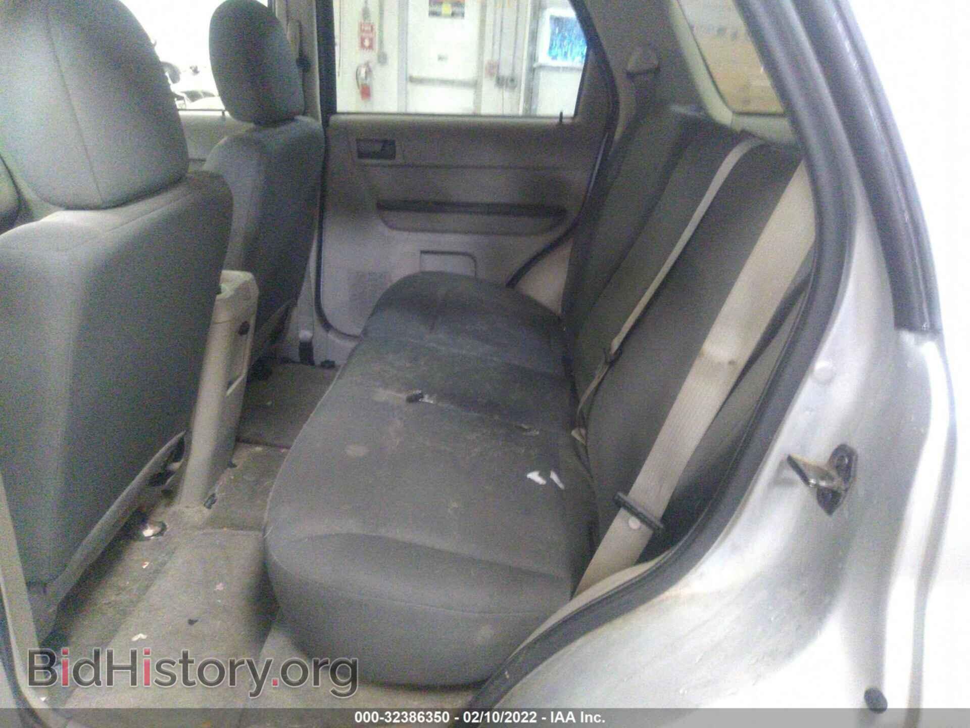 2010 FORD ESCAPE - VIN: 1FMCU9C73AKD12670 - Фото 8
