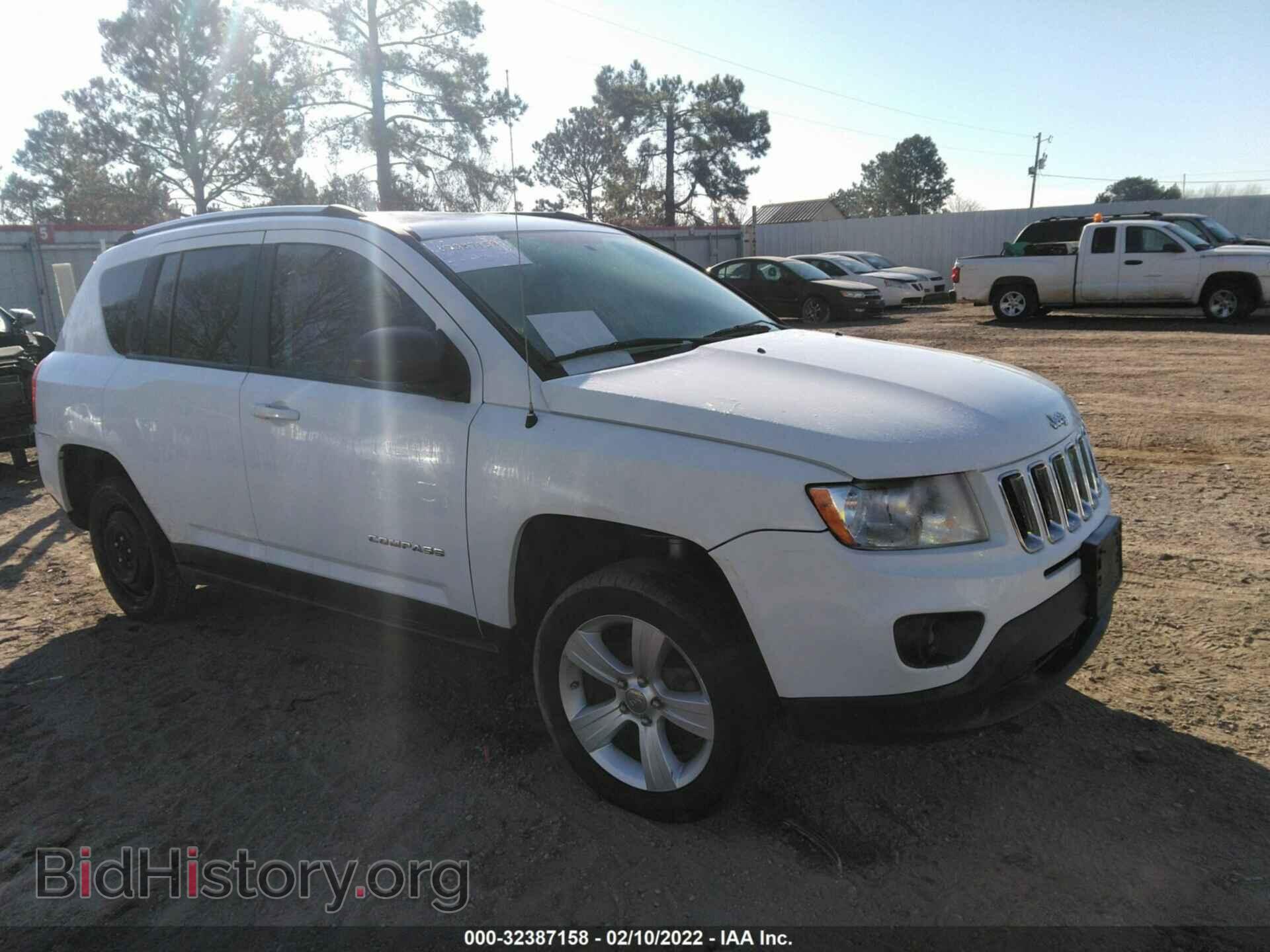 Photo 1C4NJCEB3CD657015 - JEEP COMPASS 2012