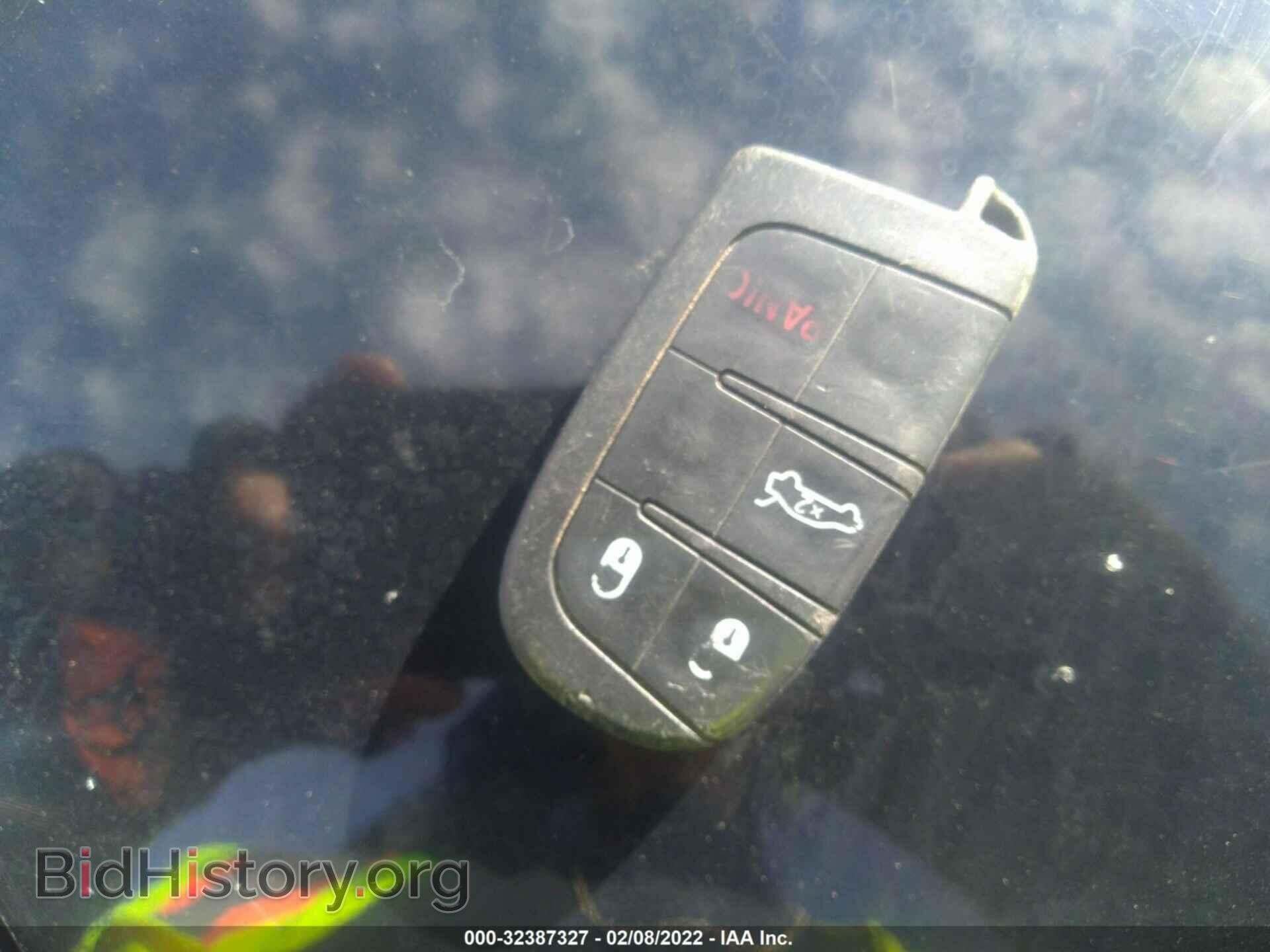 2012 CHRYSLER 300 - VIN: 2C3CCADT2CH315594 - Фото 11