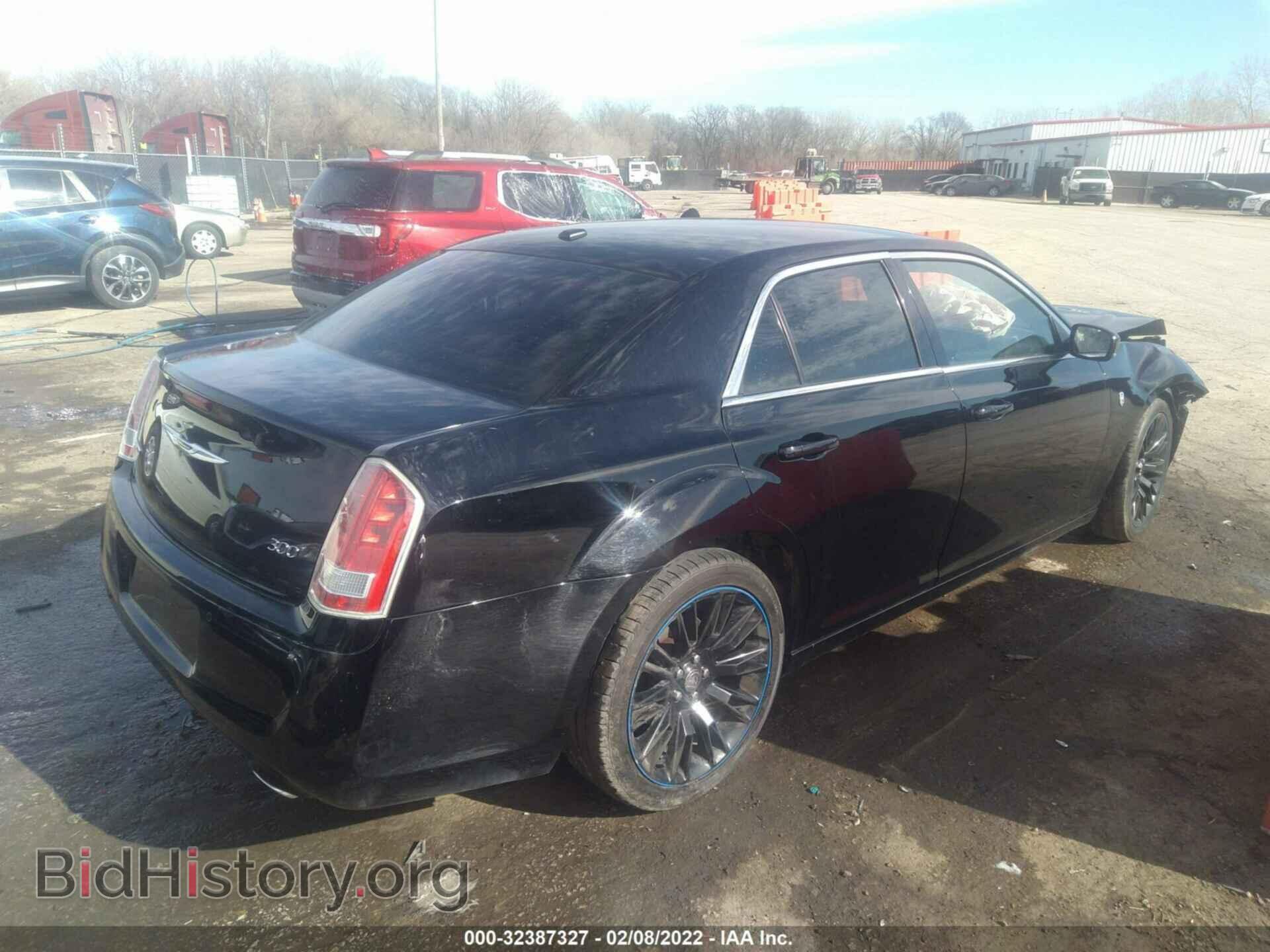 2012 CHRYSLER 300 - VIN: 2C3CCADT2CH315594 - Фото 4