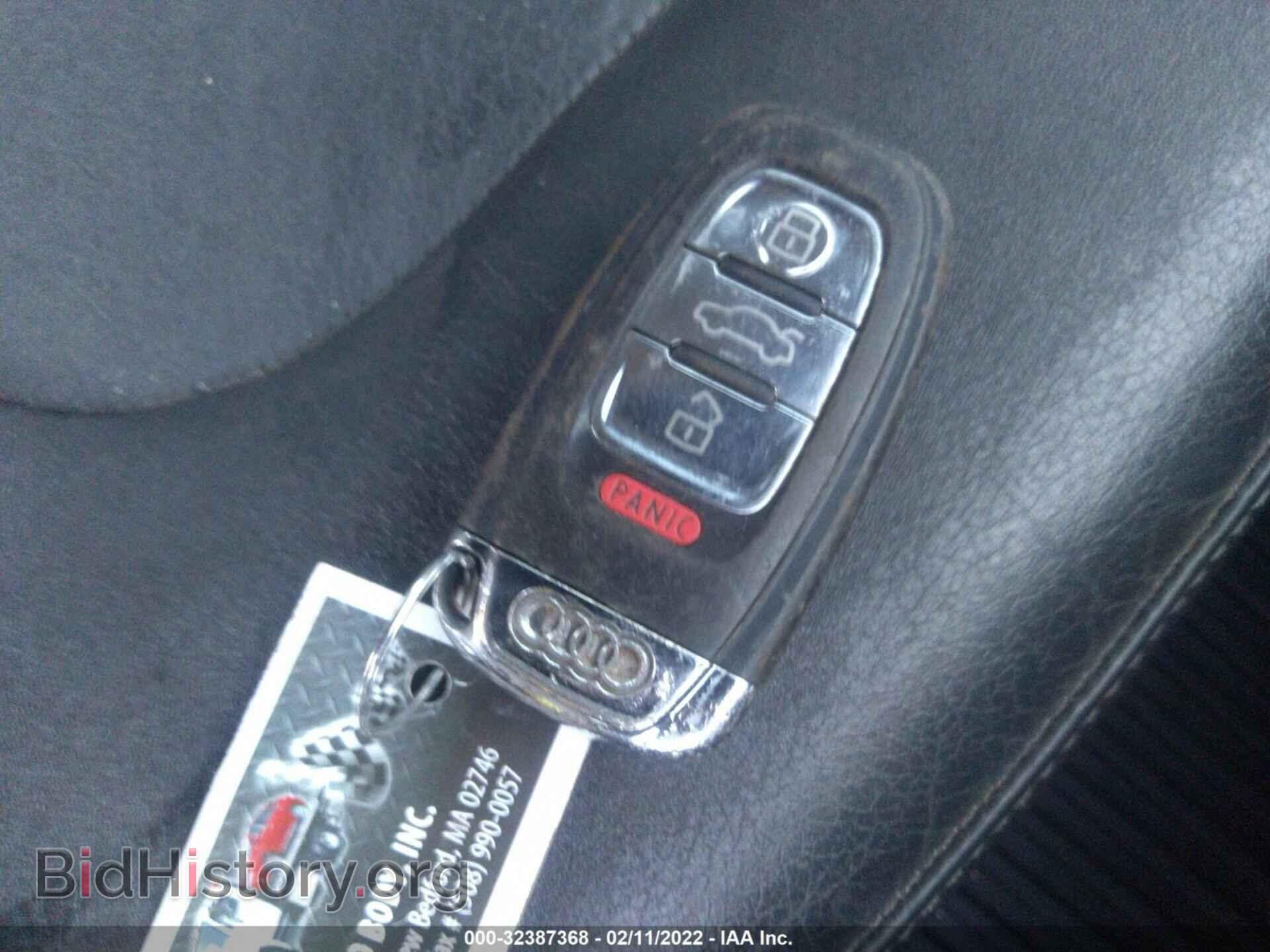 2010 AUDI A5 - VIN: WAULFAFH4AN016475 - Фото 11