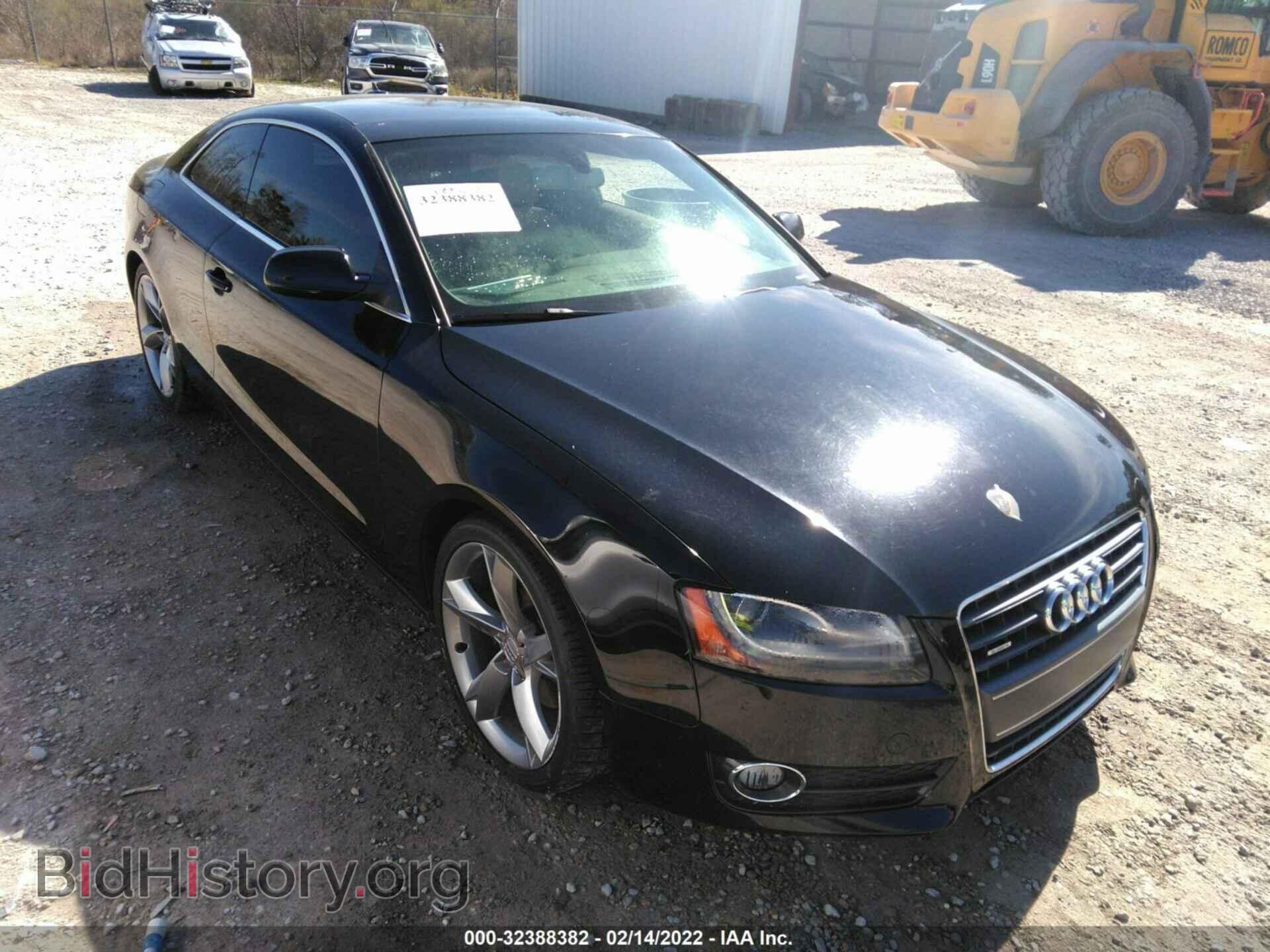 Фотография WAULFAFR8AA042139 - AUDI A5 2010