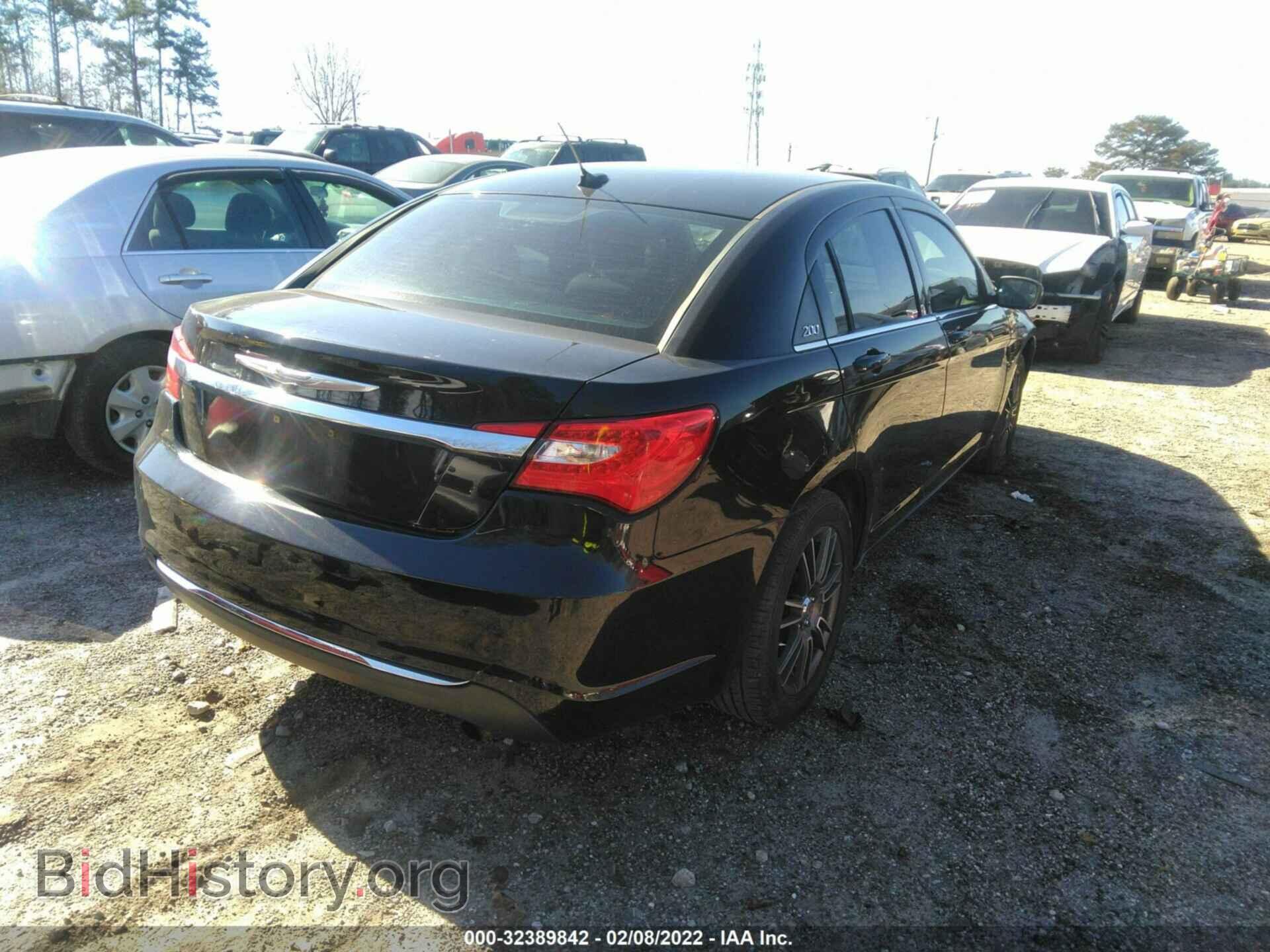 2012 CHRYSLER 200 - VIN: 1C3CCBAB4CN104342 - Фото 4