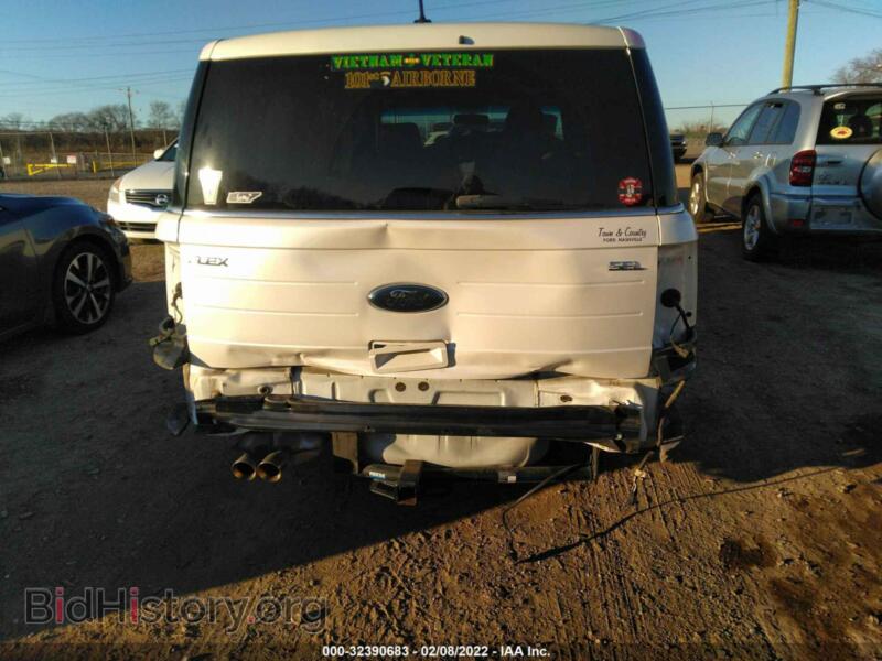 2011 Ford FLEX (VIN 2FMGK5CC5BBD07981) — photo 6 of 12
