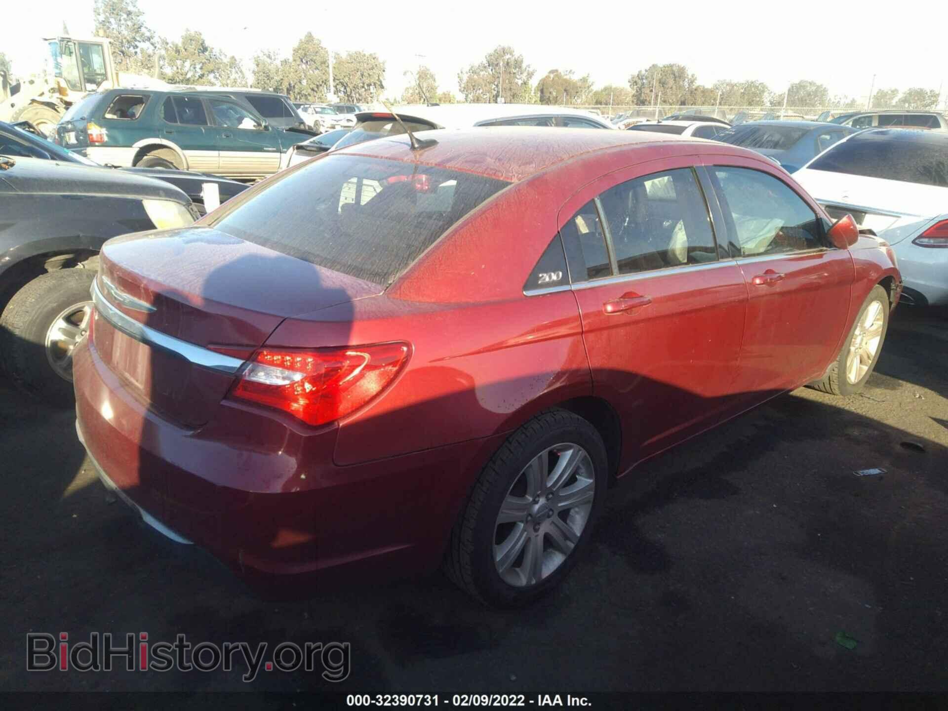 2013 CHRYSLER 200 - VIN: 1C3CCBAB5DN761698 - Фото 4