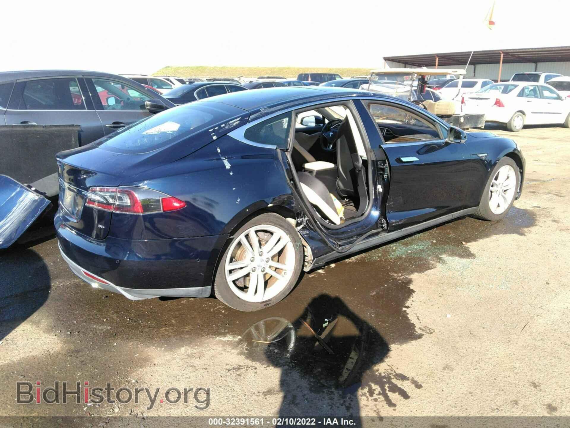 2015 TESLA MODEL S - VIN: 5YJSA1H11FF083196 - Фото 4