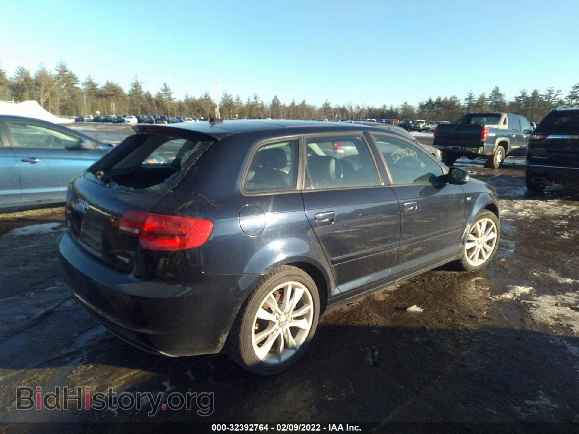 2011 AUDI A3 - VIN: WAUBEAFM9BA022129 - Фото 4