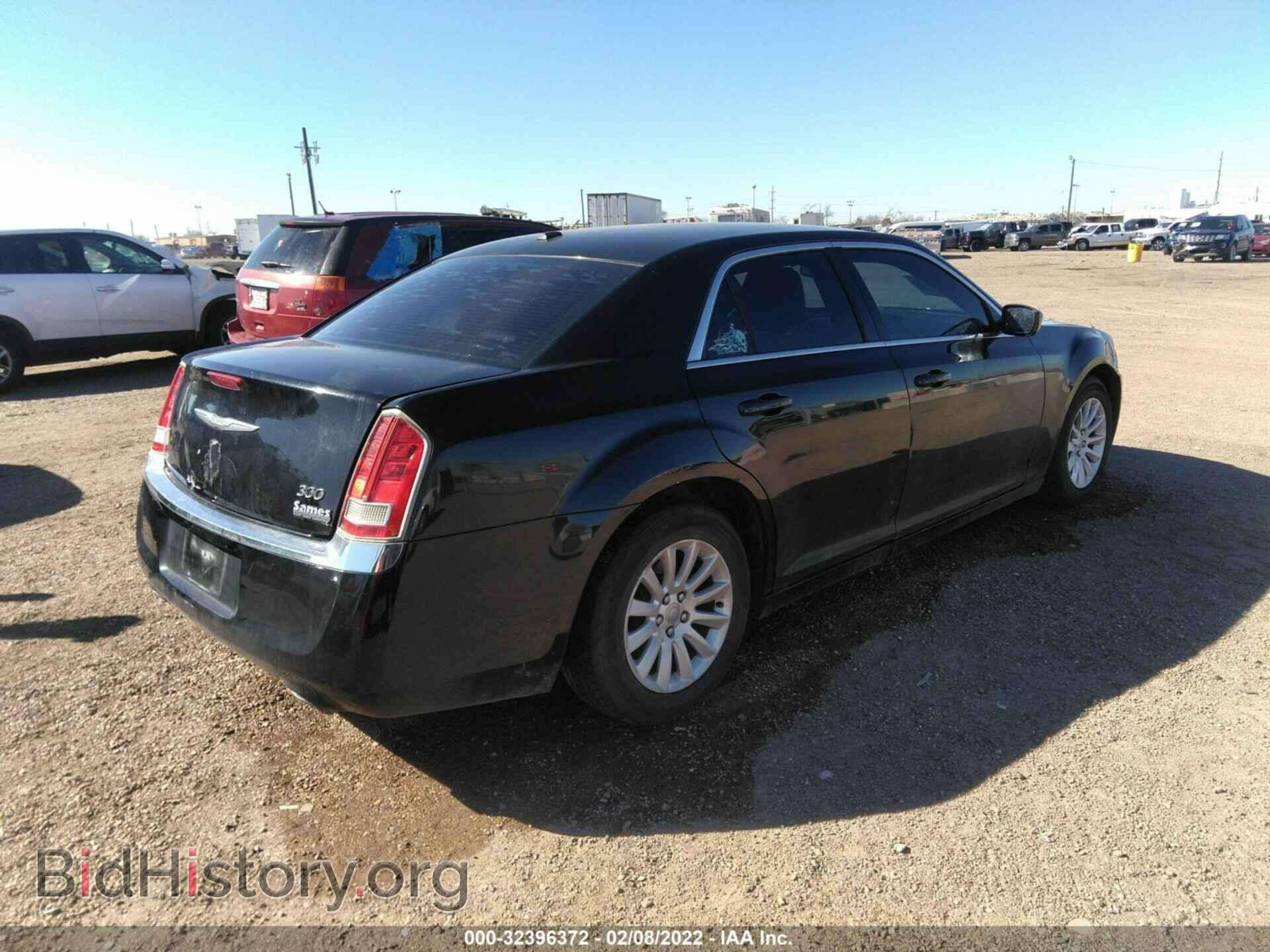 2013 CHRYSLER 300 - VIN: 2C3CCAAG1DH741348 - Фото 4