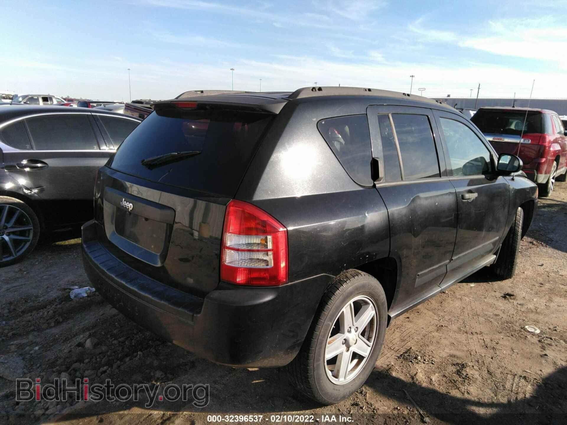 2009 JEEP COMPASS - VIN: 1J8FT47B29D123779 - Фото 4