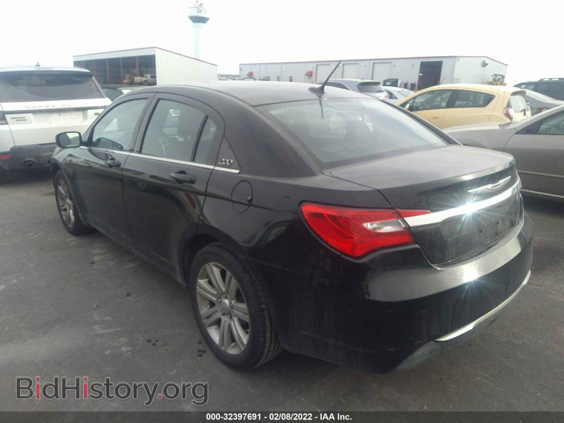 2013 CHRYSLER 200 - VIN: 1C3CCBBB1DN609819 - Photo 3