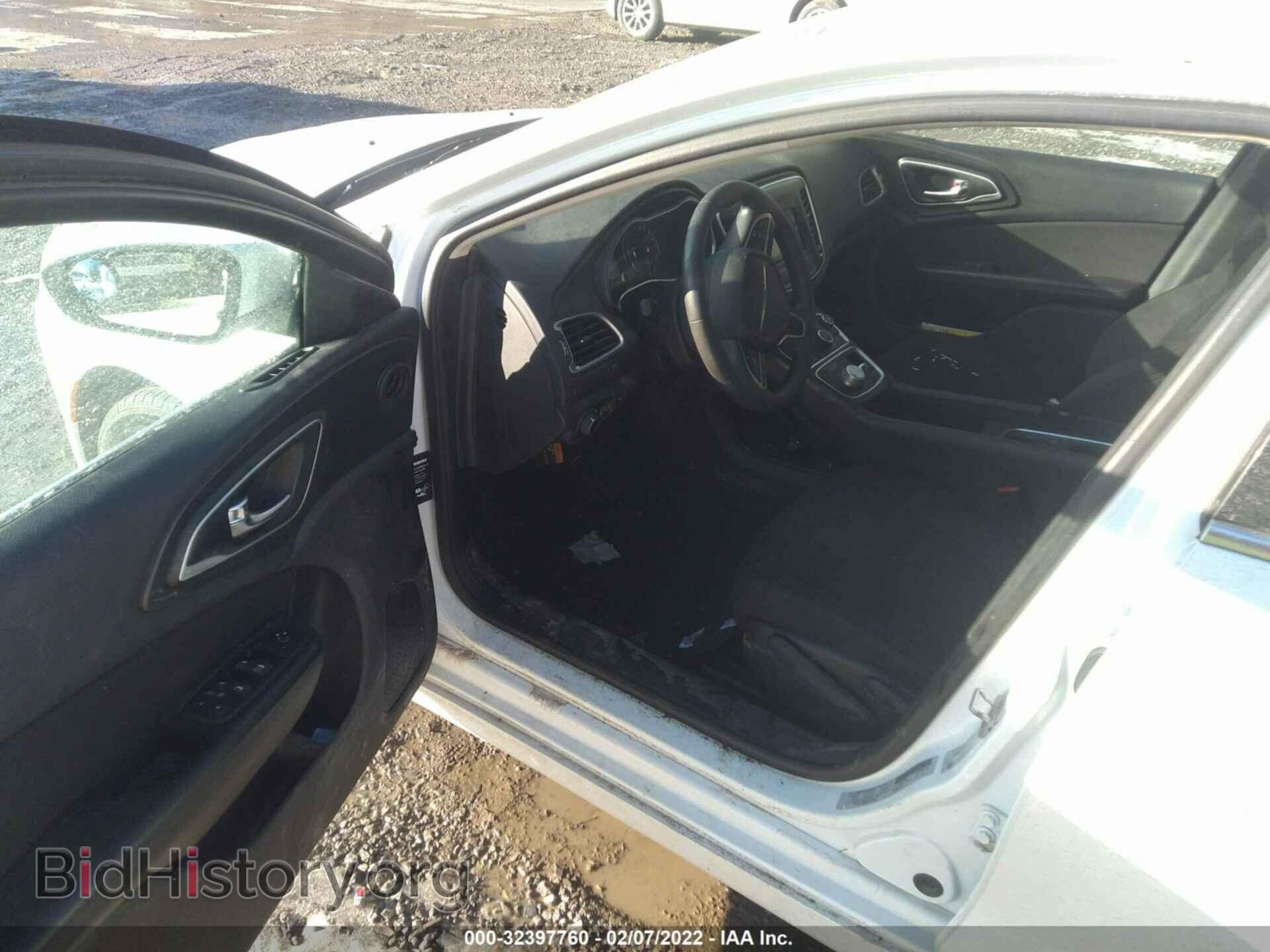 2015 CHRYSLER 200 - VIN: 1C3CCCAB0FN569324 - Фото 5