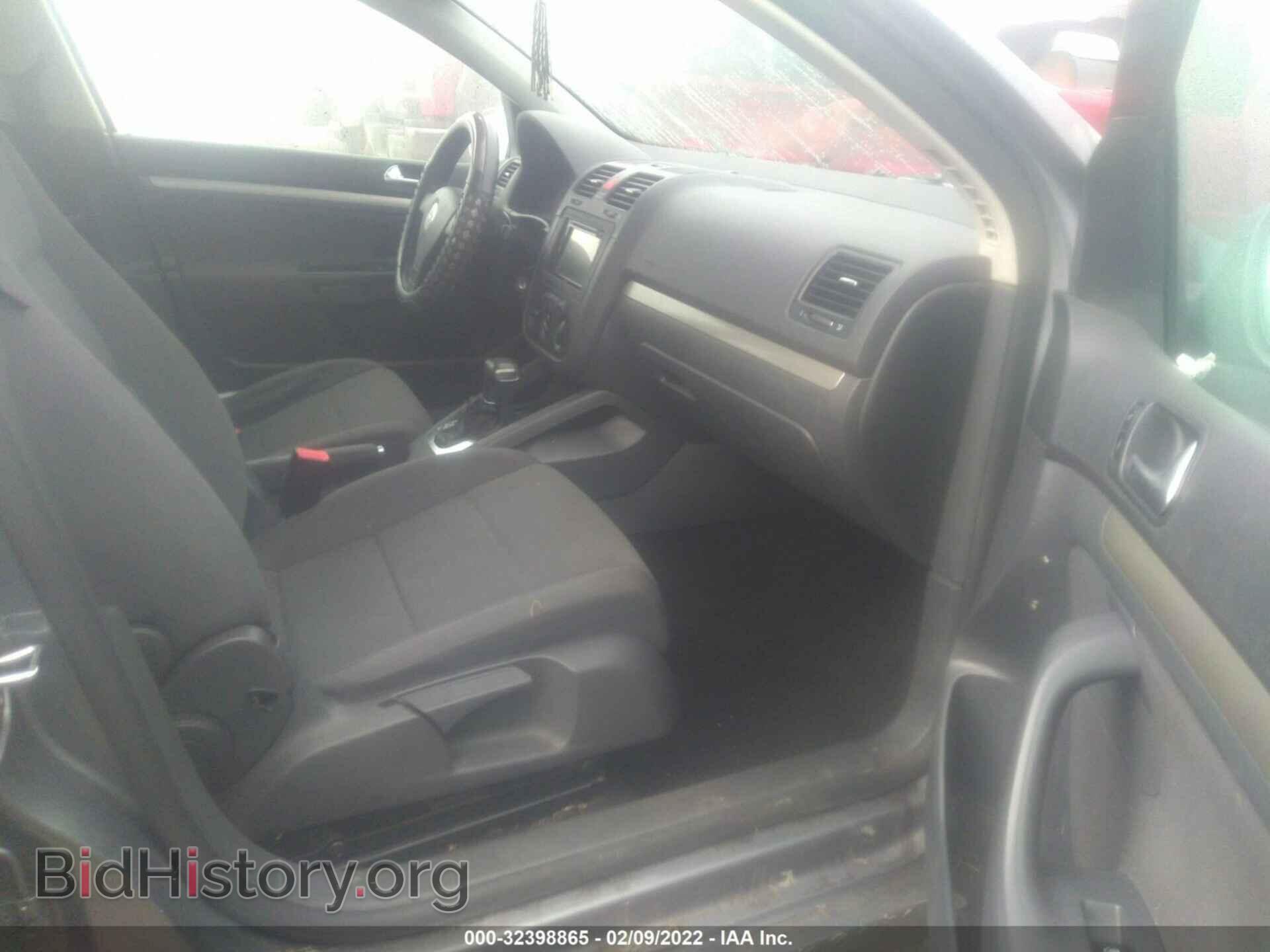 2009 VOLKSWAGEN RABBIT - VIN: WVWDB71K09W033465 - Фото 5