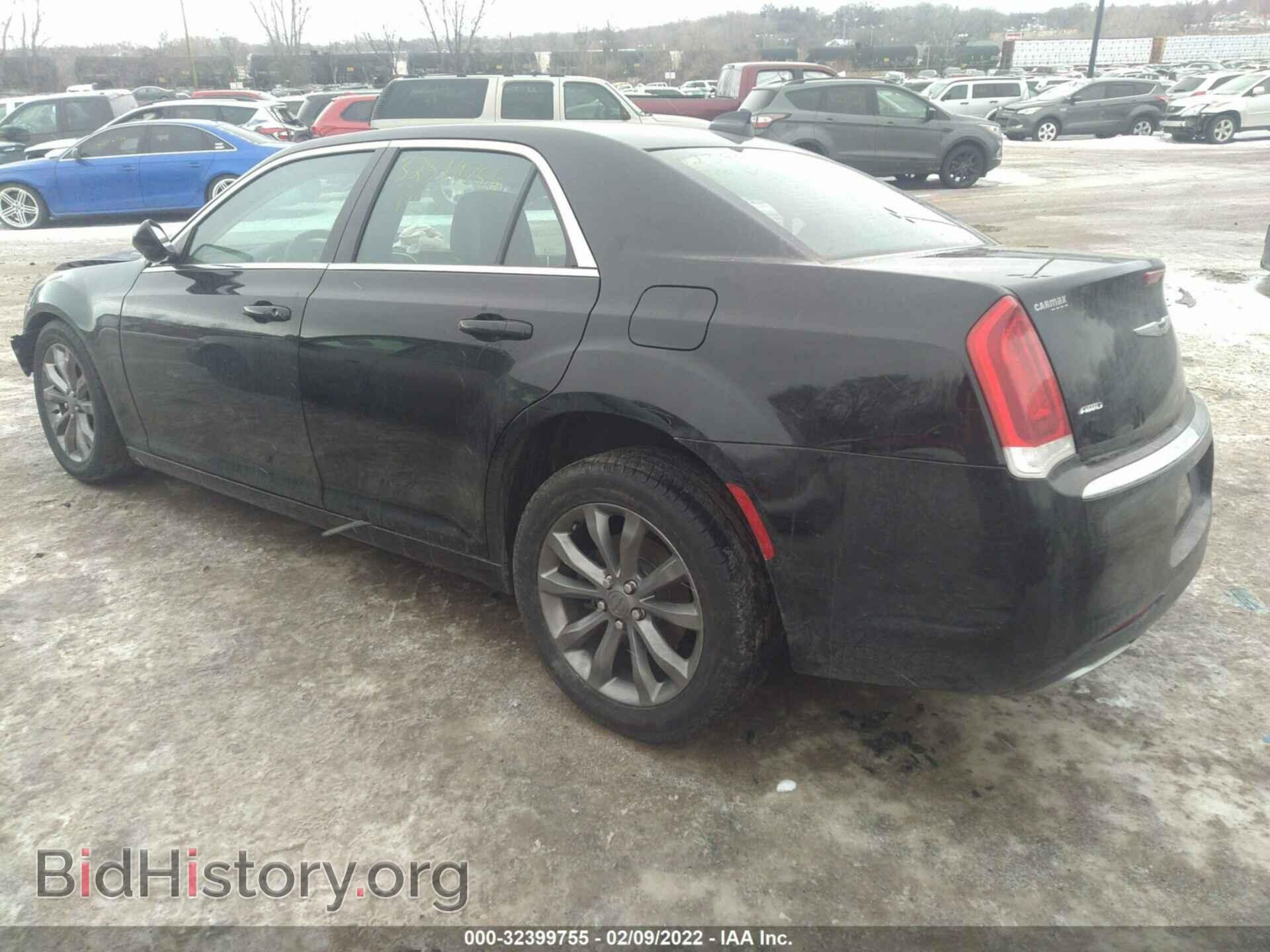 2016 CHRYSLER 300 - VIN: 2C3CCARG3GH200021 - Фото 3