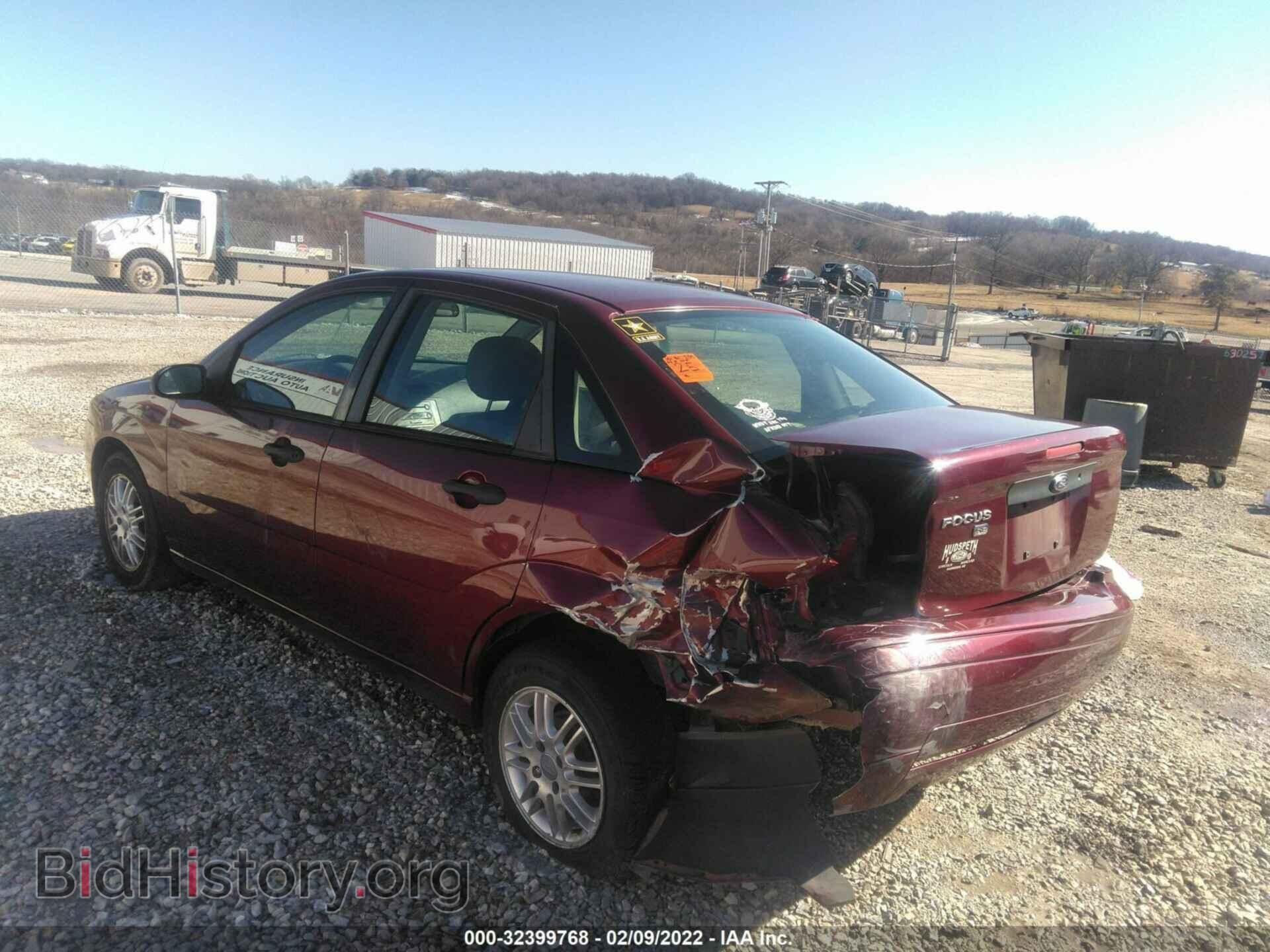 2007 FORD FOCUS - VIN: 1FAFP34N67W183737 - Фото 3