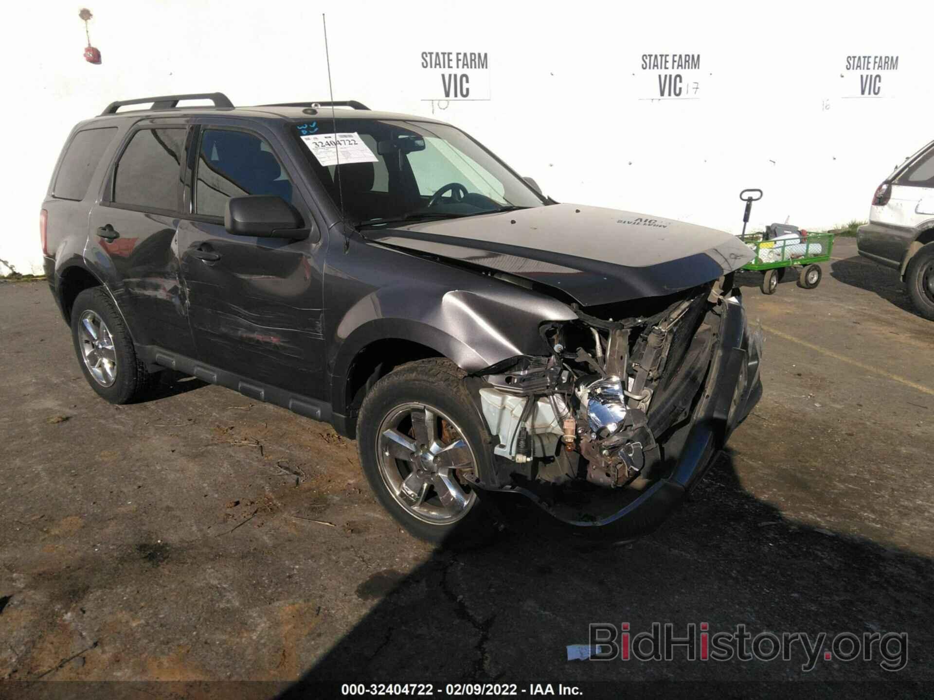 Photo 1FMCU0D79AKB63496 - FORD ESCAPE 2010