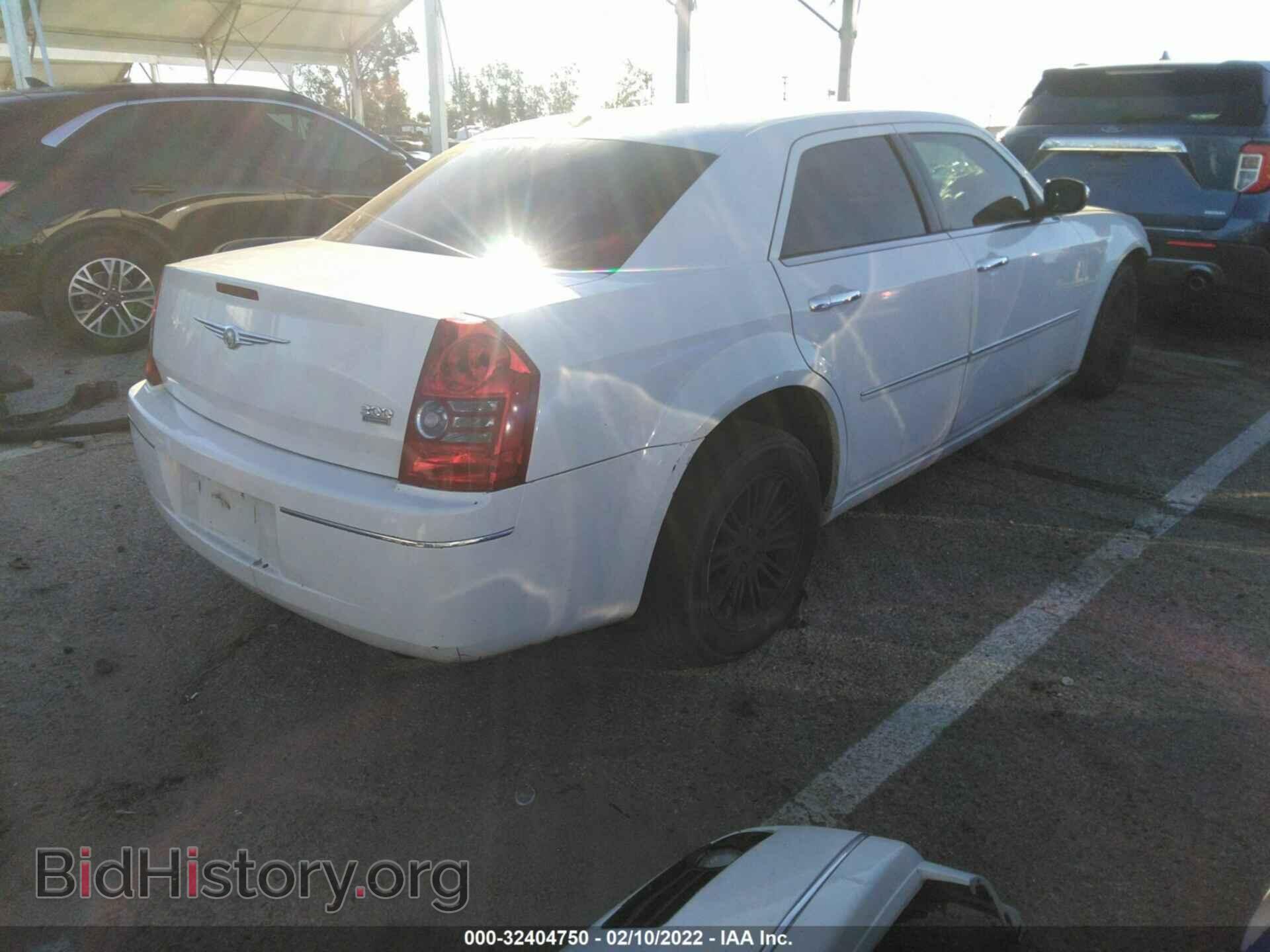 2010 CHRYSLER 300 - VIN: 2C3CA5CV5AH155191 - Фото 4