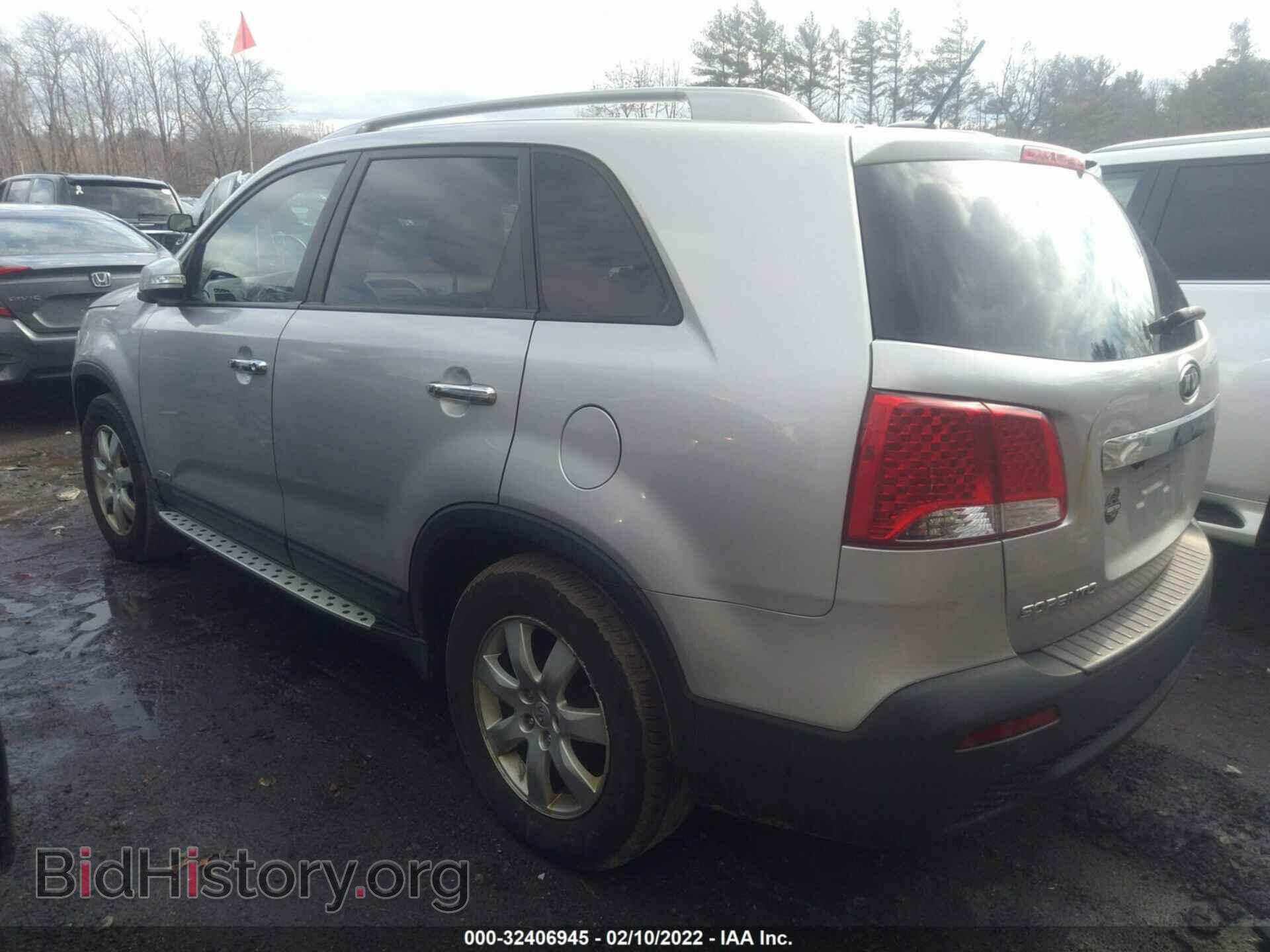 2012 KIA SORENTO - VIN: 5XYKTDA64CG233890 - Фото 3