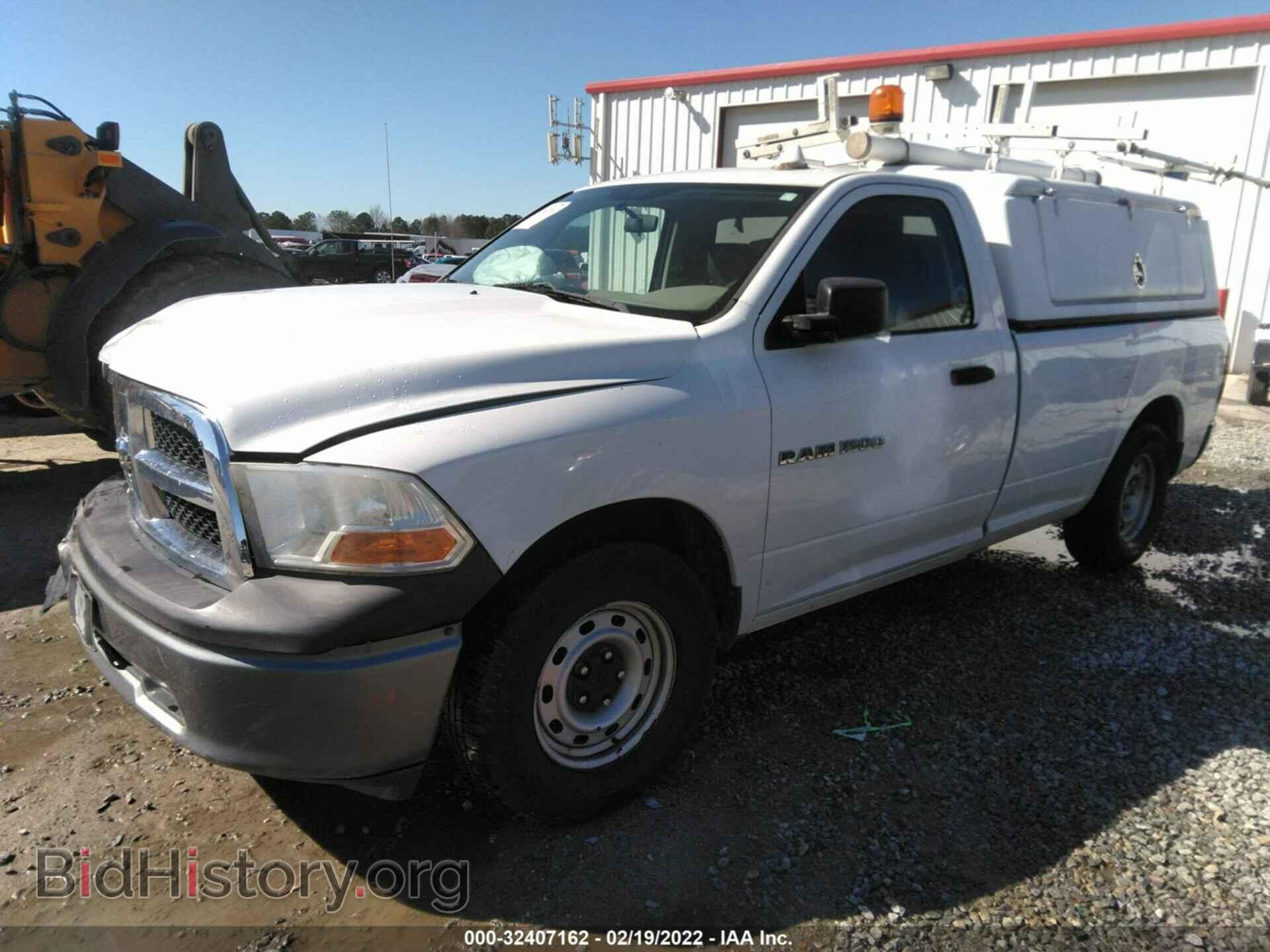 2011 RAM 1500 - VIN: 3D7JB1EP4BG596759 - Photo 2
