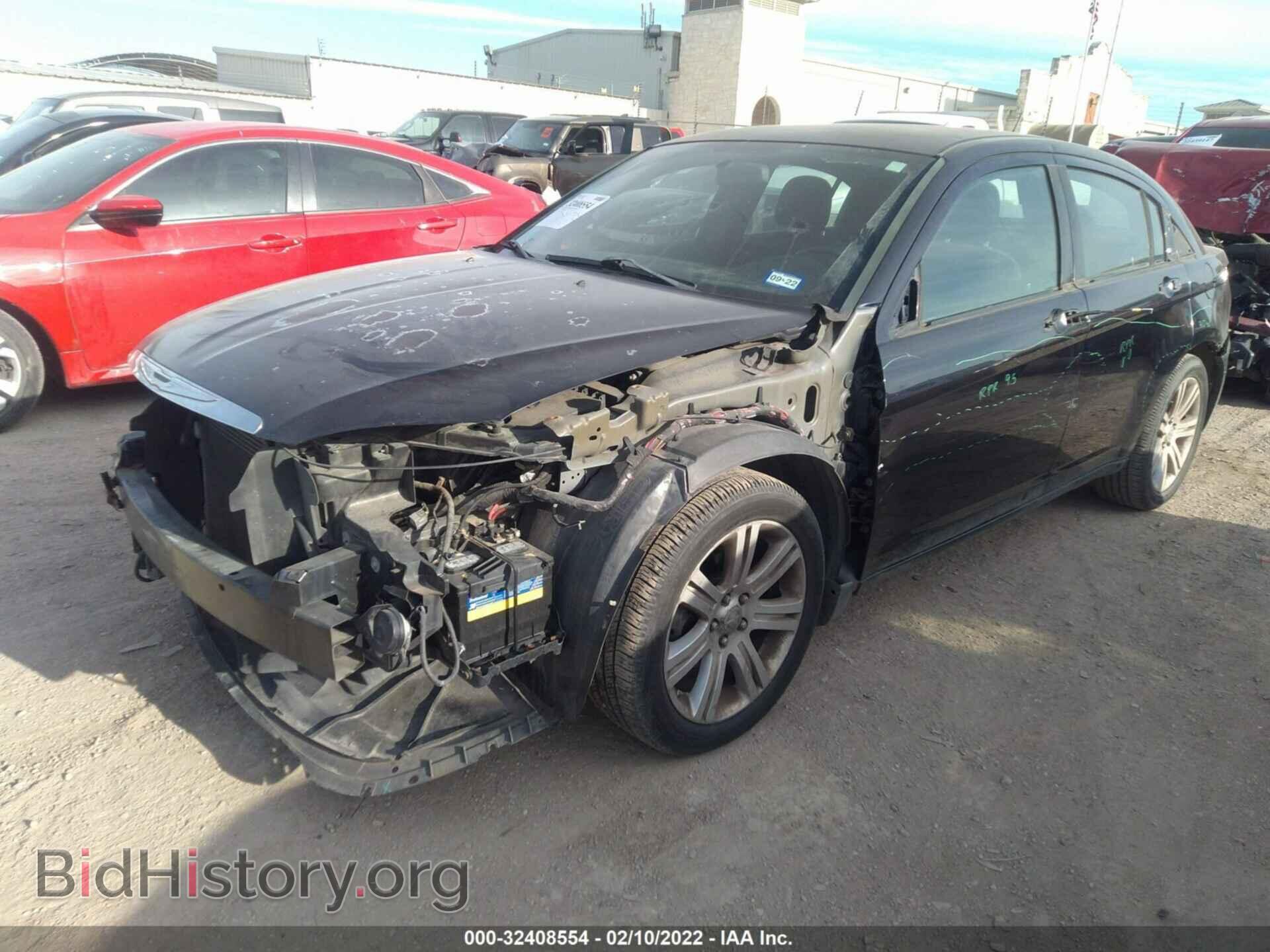 2012 CHRYSLER 200 - VIN: 1C3CCBBB6CN114692 - Фото 2
