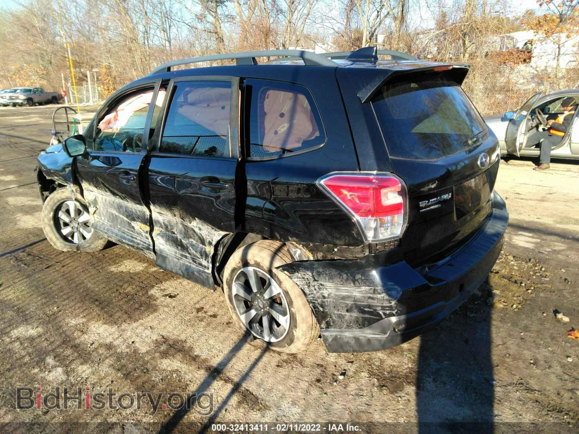 2017 SUBARU FORESTER - VIN: JF2SJAECXHH413203 - Фото 3