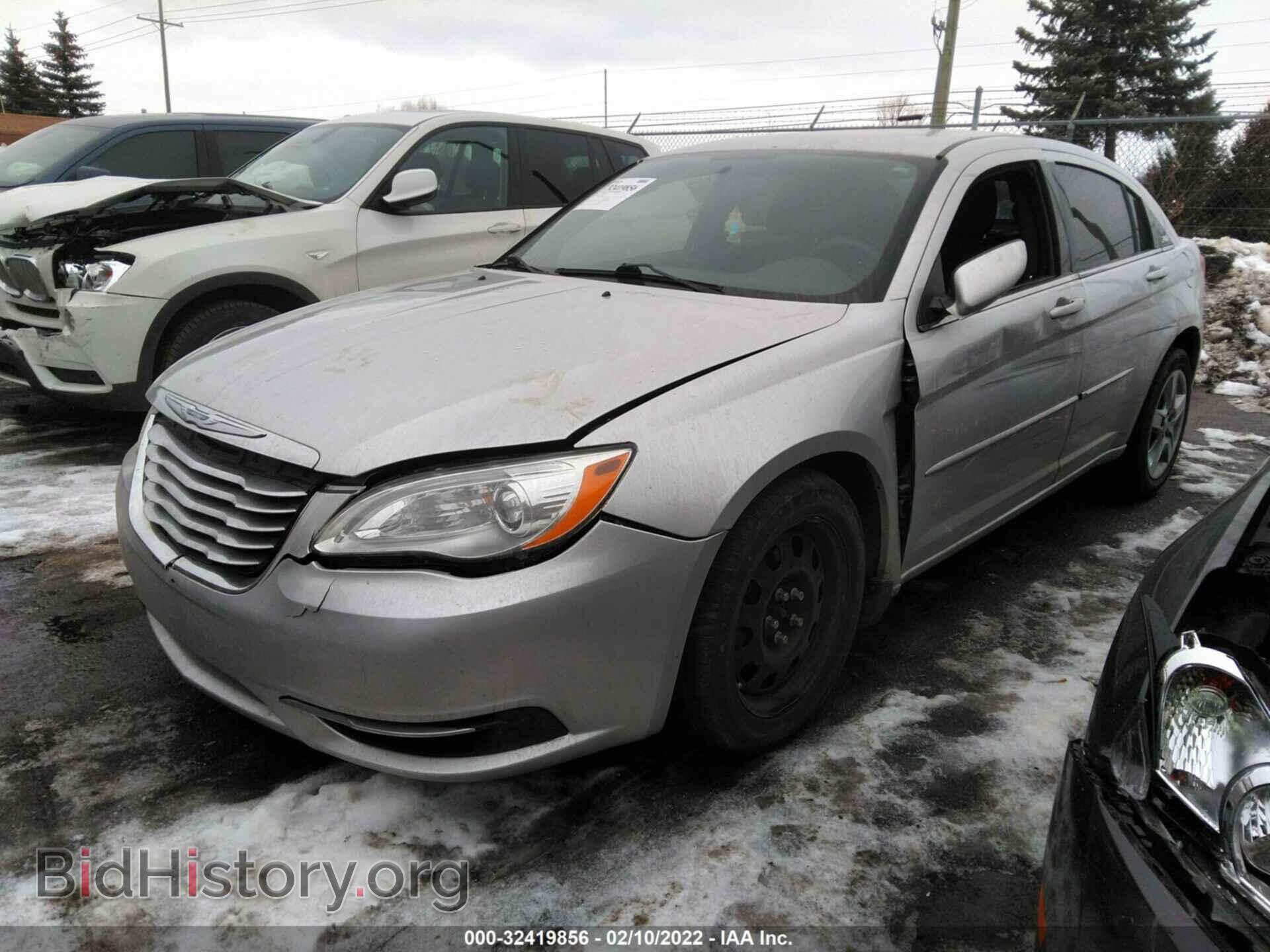 2012 CHRYSLER 200 - VIN: 1C3CCBAB5CN240852 - Фото 2