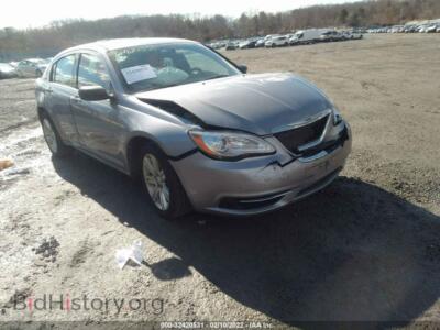 2013 Chrysler 200 Touring, серебристый — VIN 1C3CCBBB0DN514202, IAAI
