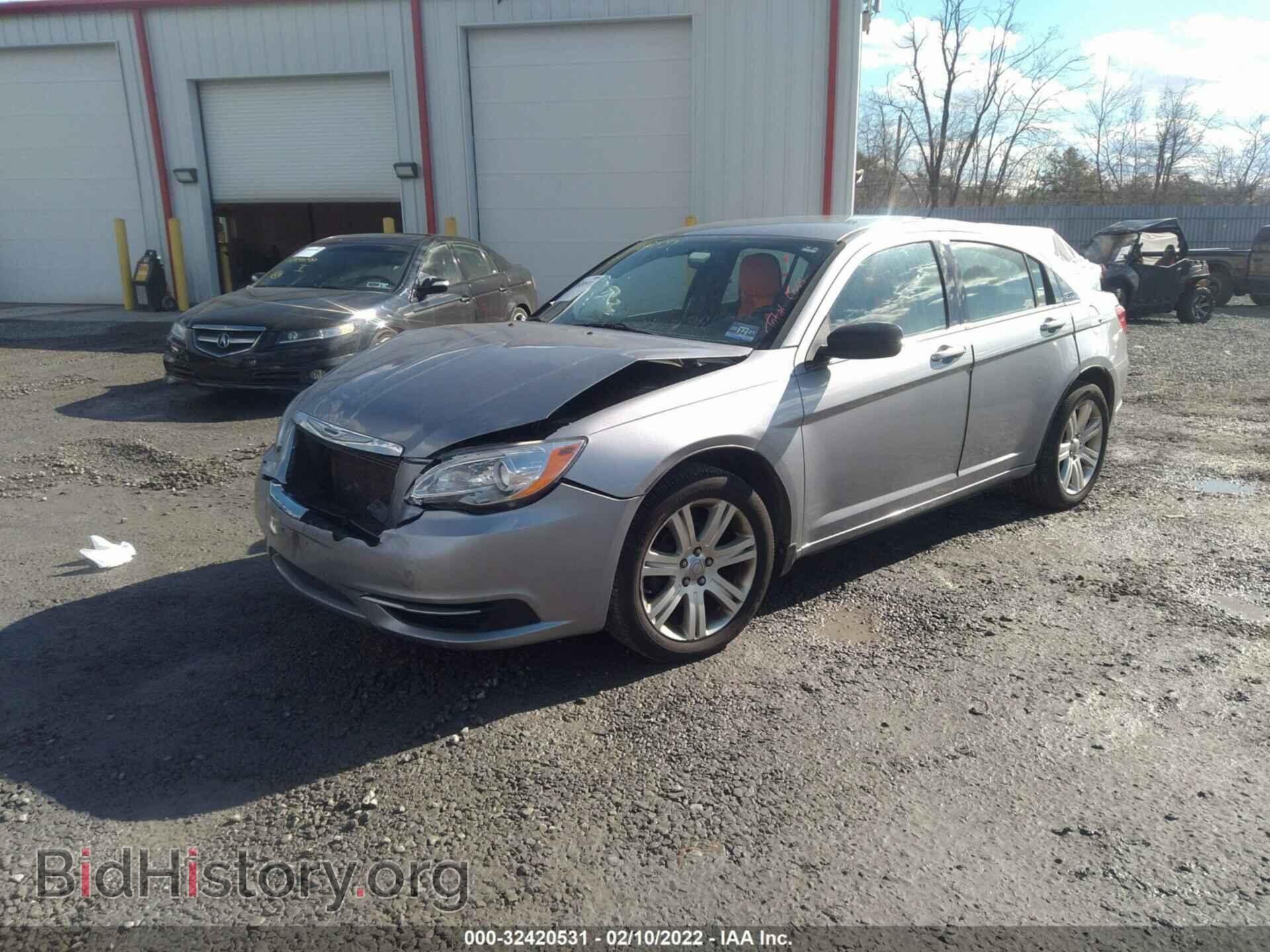 2013 CHRYSLER 200 - VIN: 1C3CCBBB0DN514202 - Photo 2