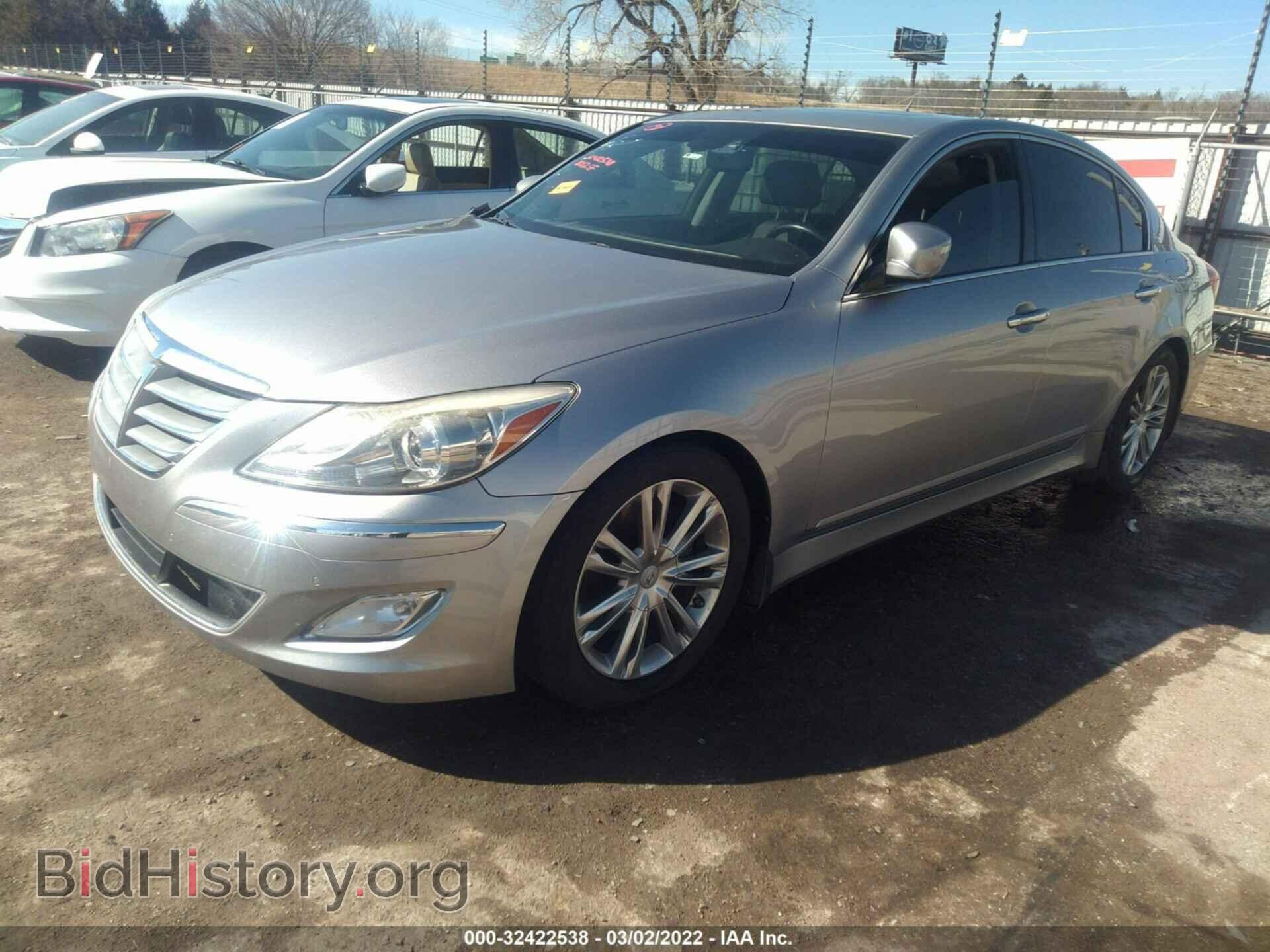 2012 HYUNDAI GENESIS - VIN: KMHGC4DD8CU189824 - Фото 2