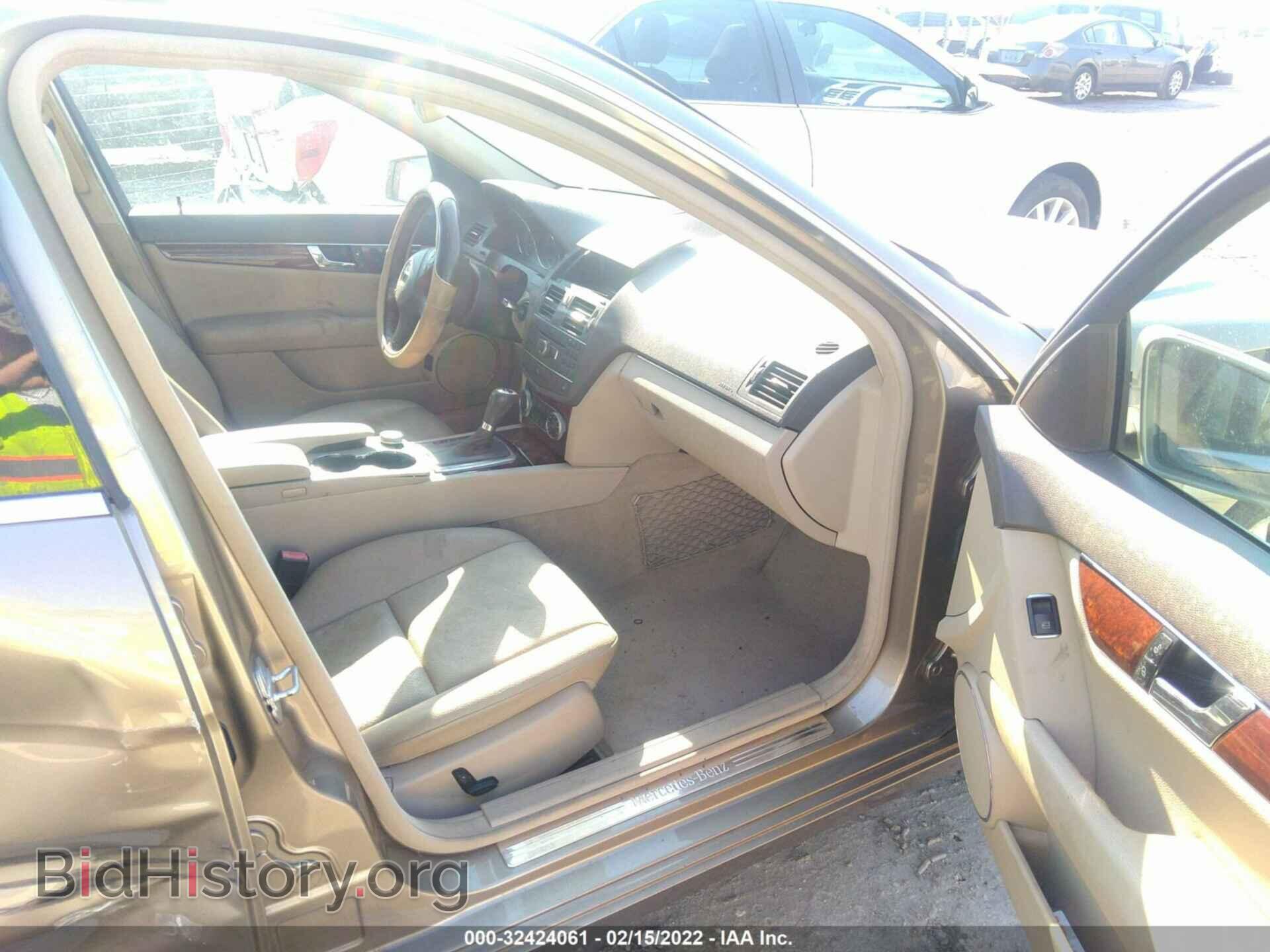 2011 MERCEDES-BENZ C-CLASS - VIN: WDDGF5EB2BA466455 - Фото 5