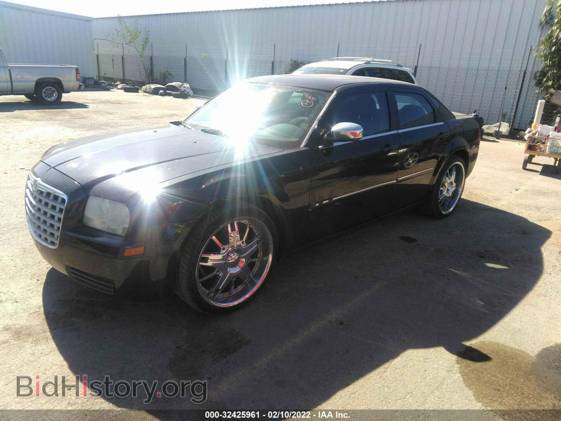 2007 CHRYSLER 300 - VIN: 2C3LA43R57H879209 - Фото 2