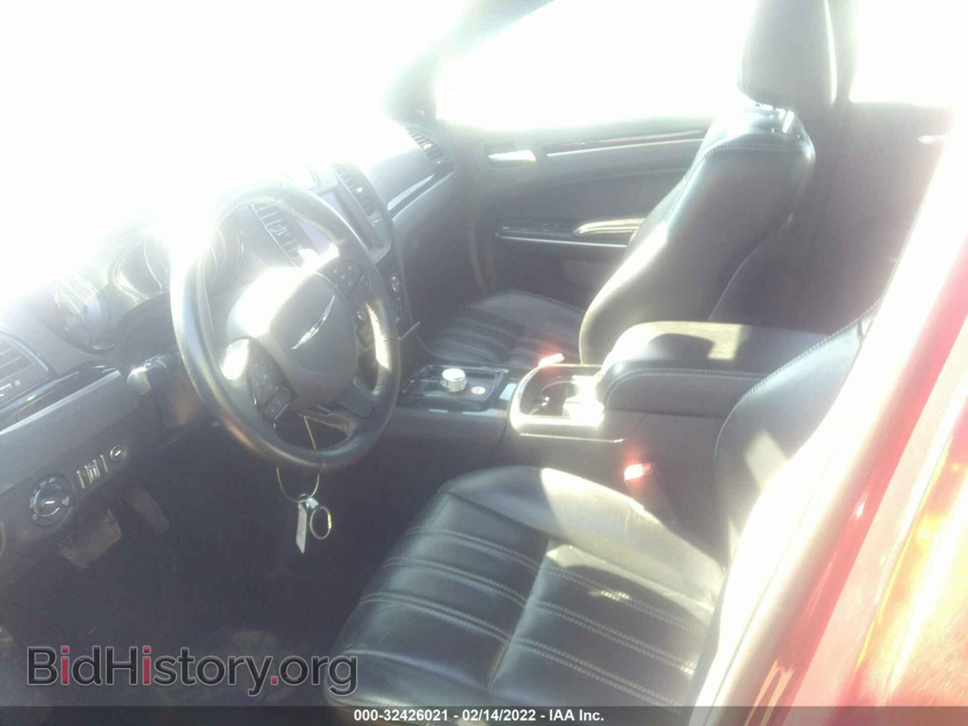 2019 CHRYSLER 300 - VIN: 2C3CCABG1KH625949 - Фото 5