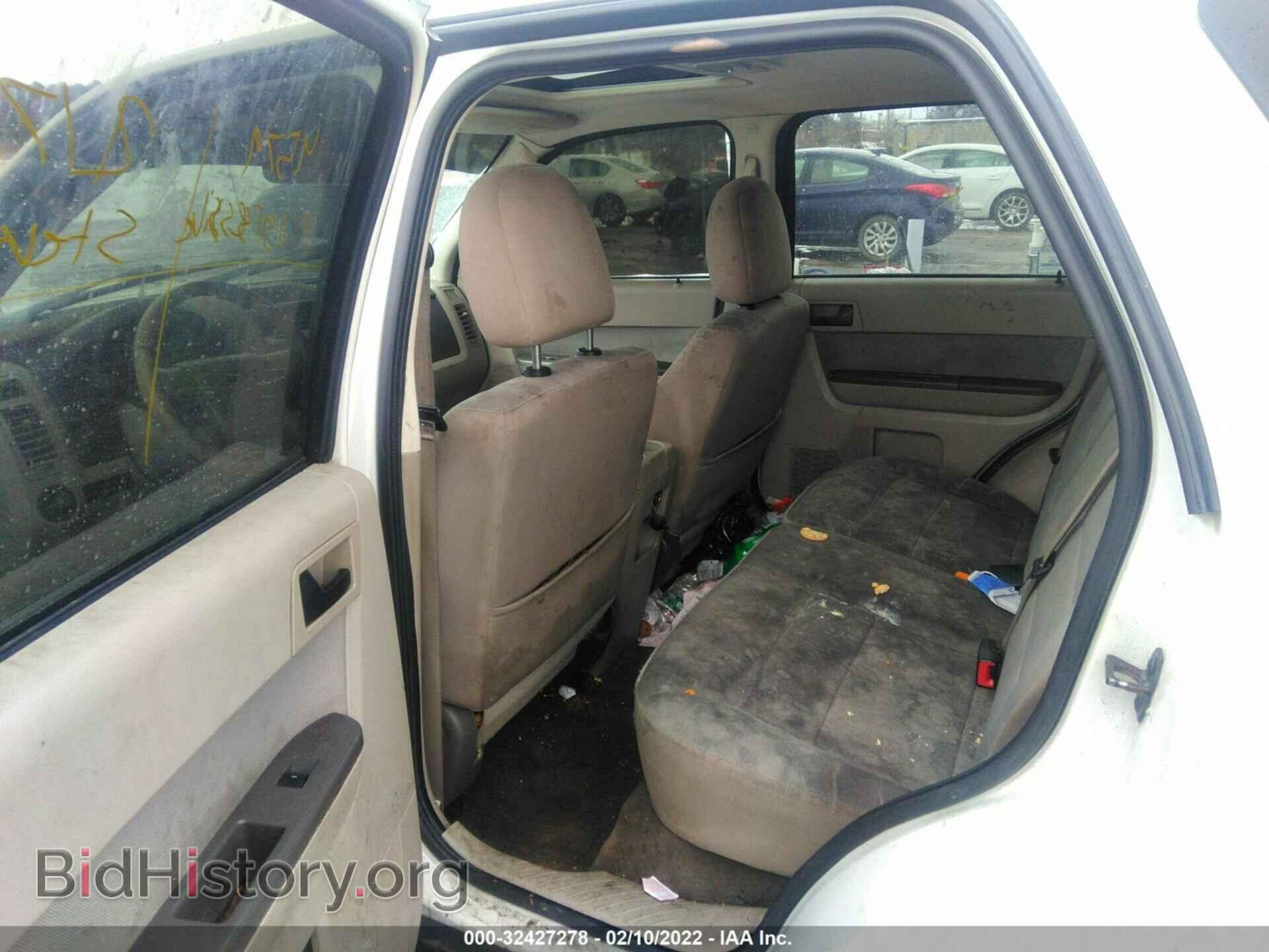 2011 FORD ESCAPE - VIN: 1FMCU9DG2BKB11259 - Фото 8