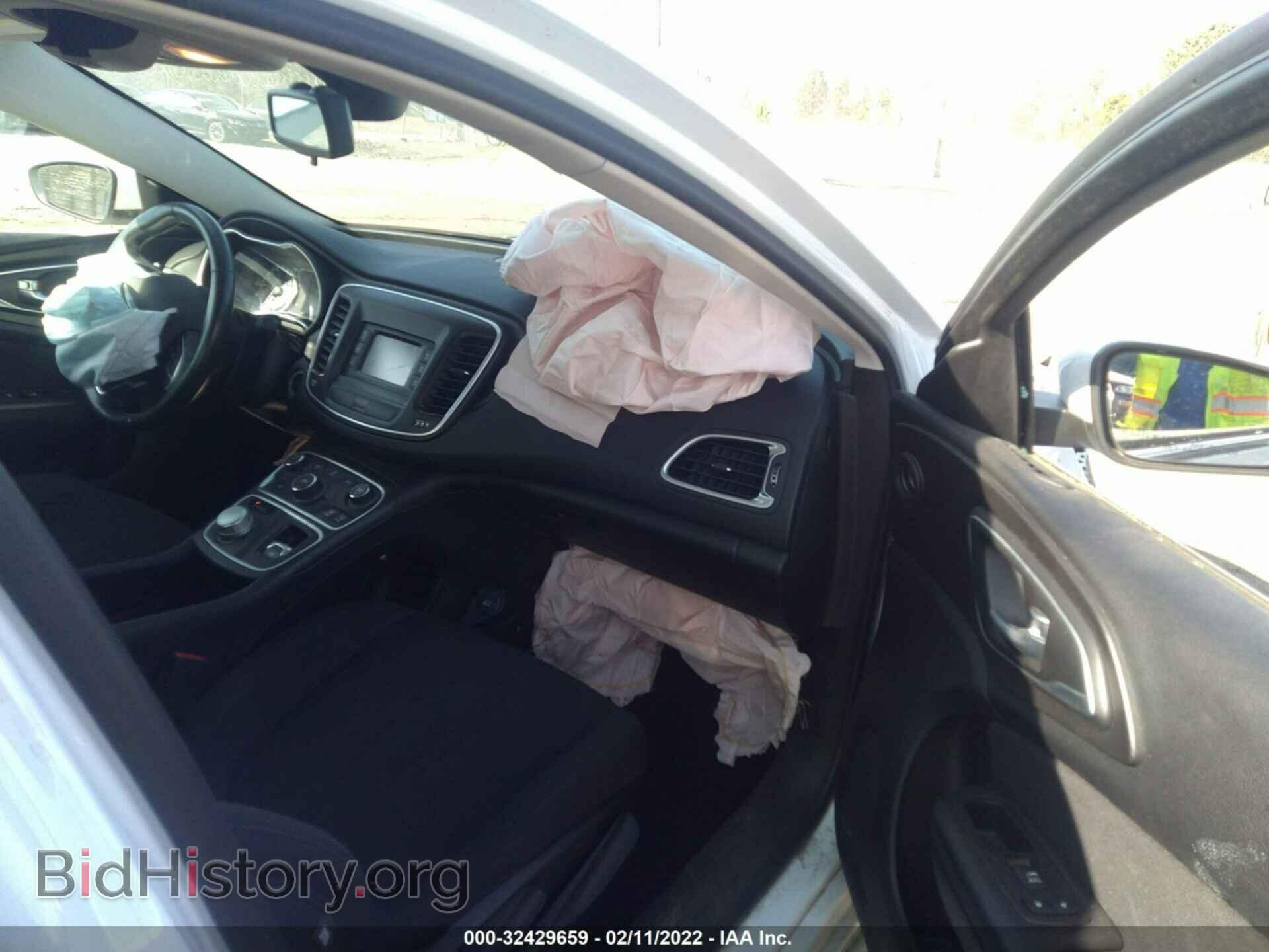 2015 CHRYSLER 200 - VIN: 1C3CCCAB2FN594158 - Фото 5