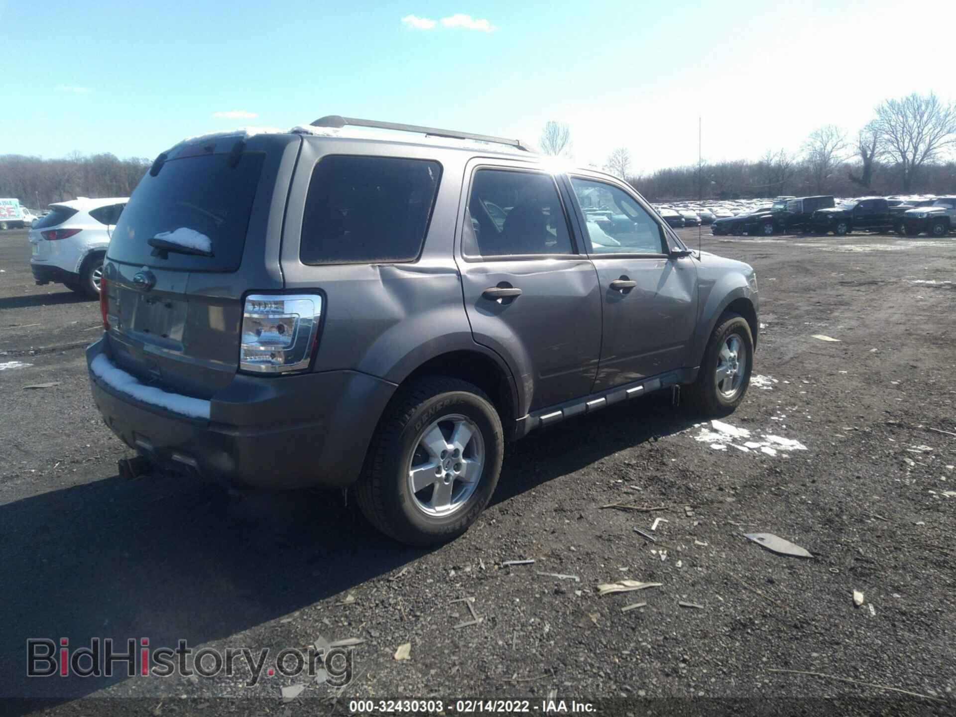 2010 FORD ESCAPE - VIN: 1FMCU0D70AKD42137 - Фото 4