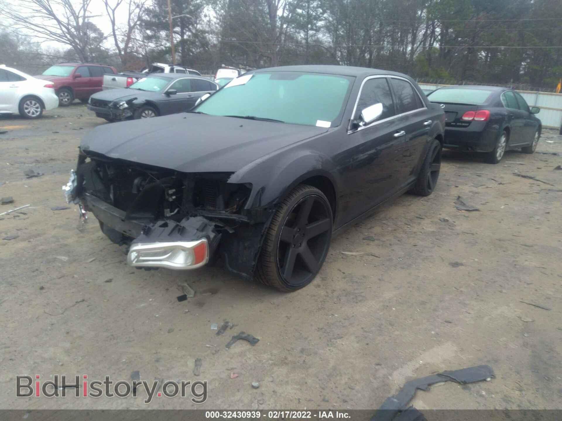 2012 CHRYSLER 300 - VIN: 2C3CCACG3CH199407 - Фото 2